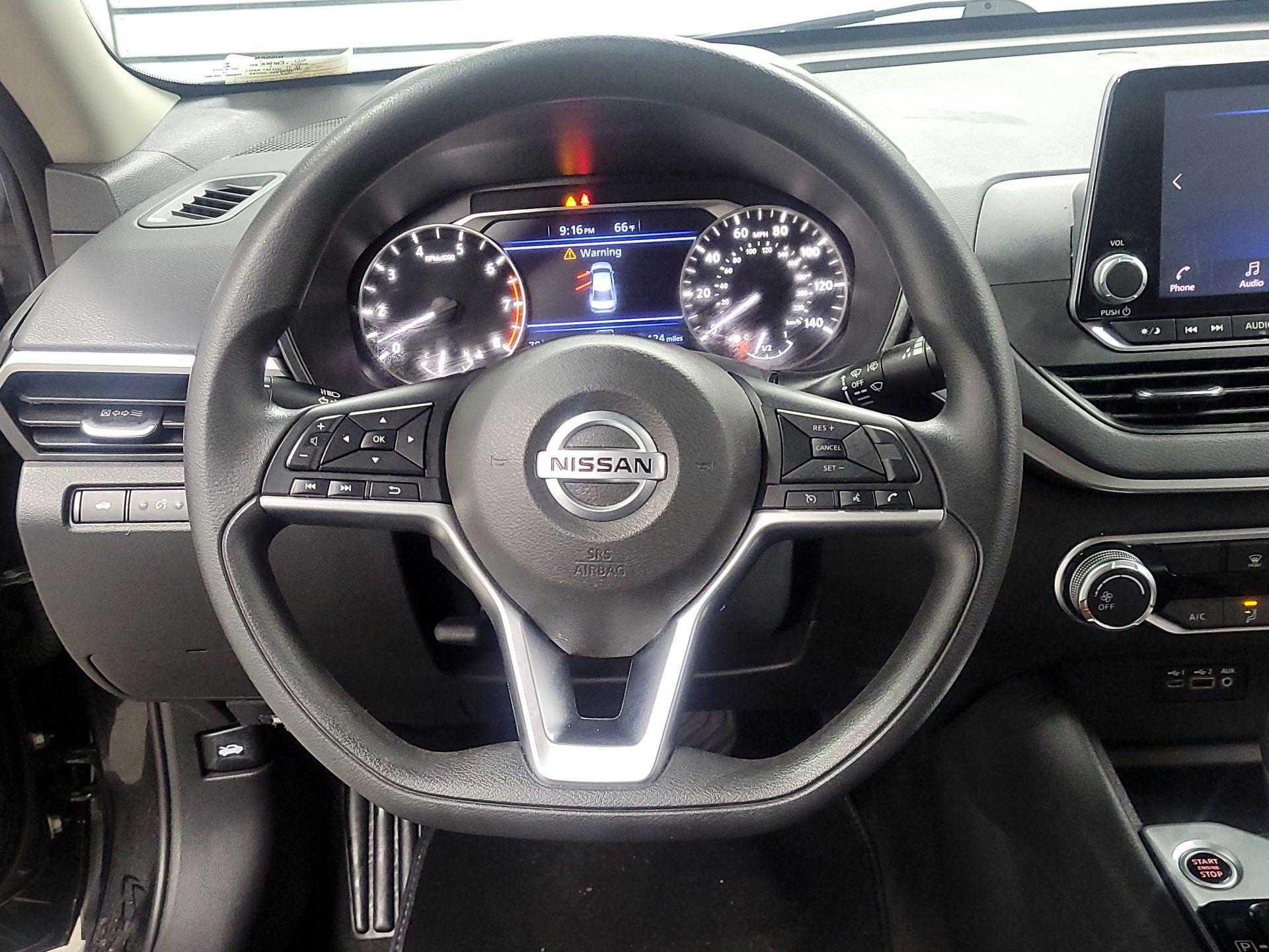 Thumbnail: 2020 Nissan Altima - 10