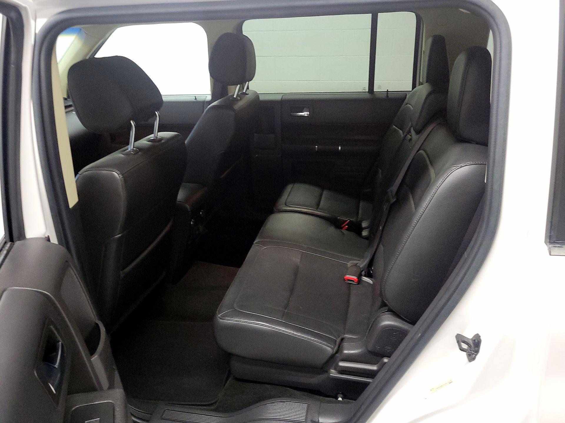Thumbnail: 2016 Ford Flex - 17