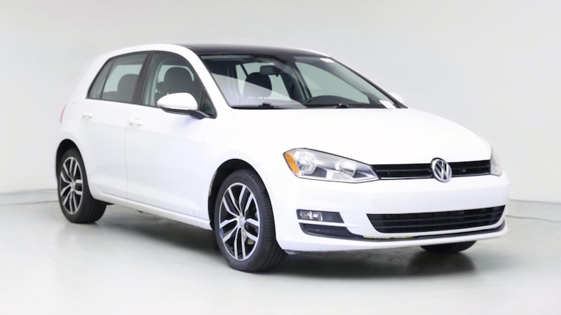 2016 Volkswagen Golf SE Hero Image