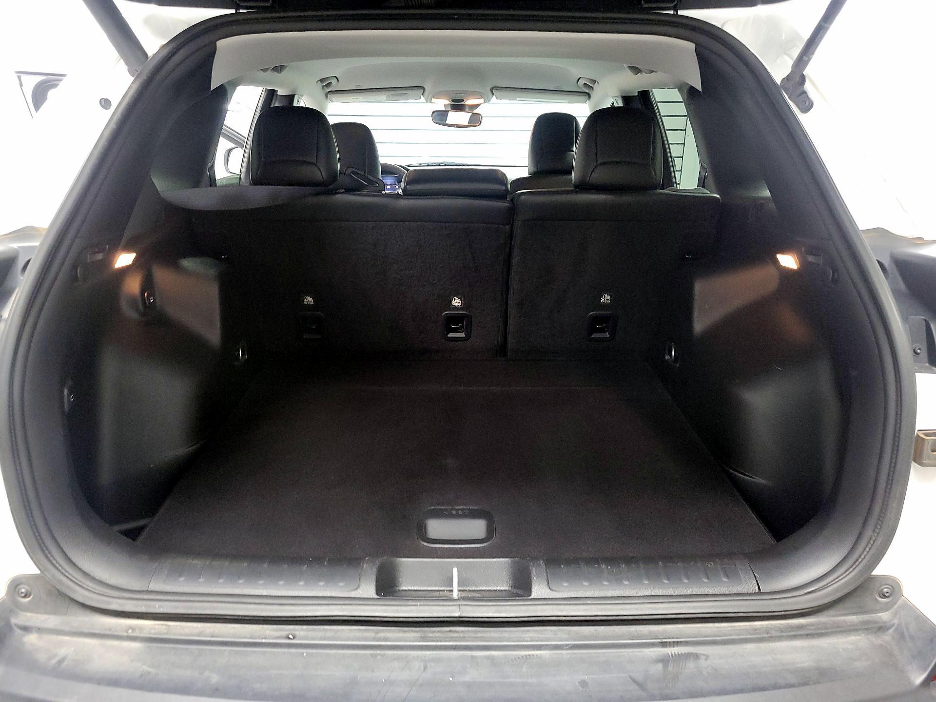 Thumbnail: 2021 Jeep Cherokee - 18