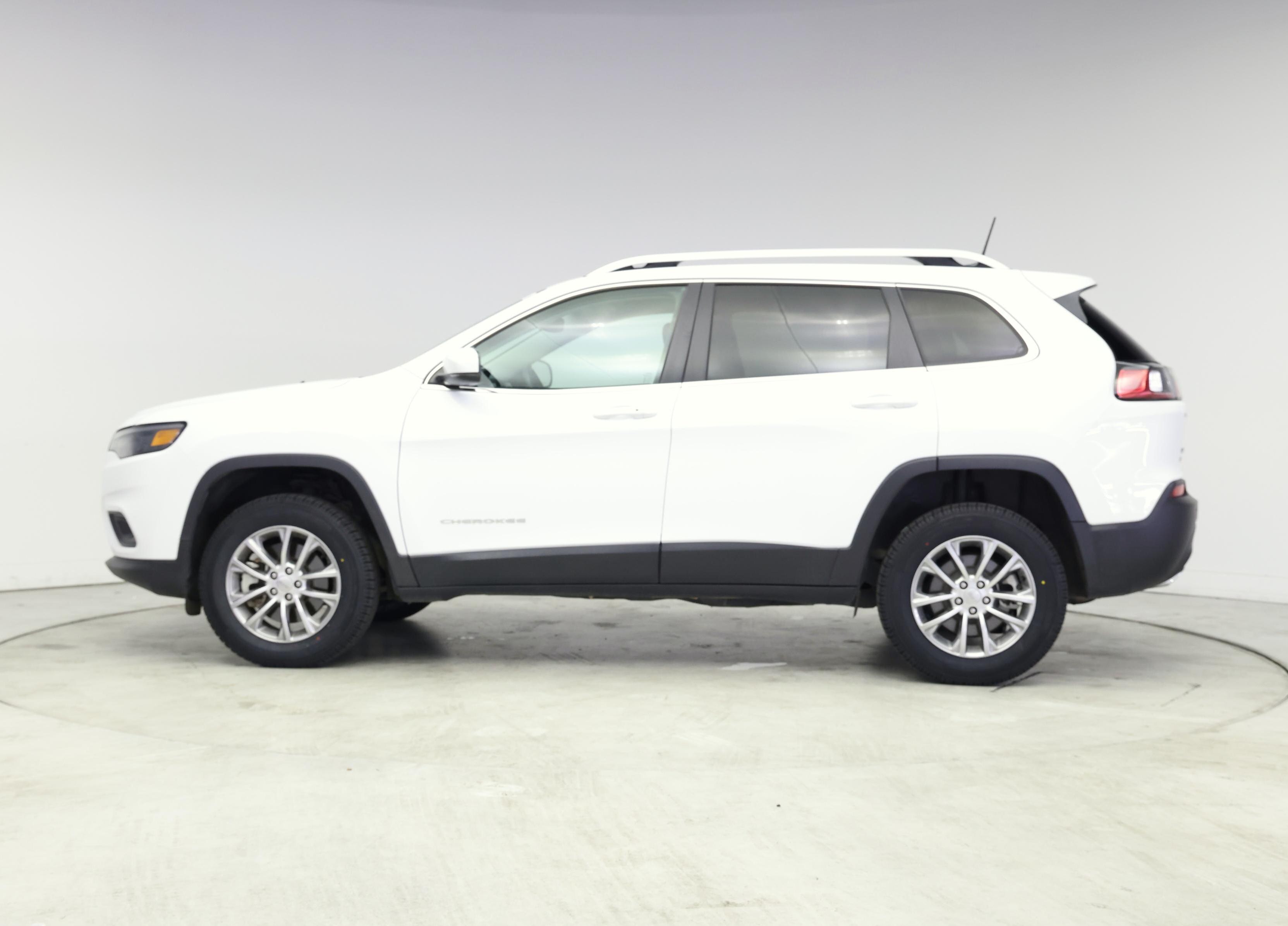 Thumbnail: 2021 Jeep Cherokee - 3