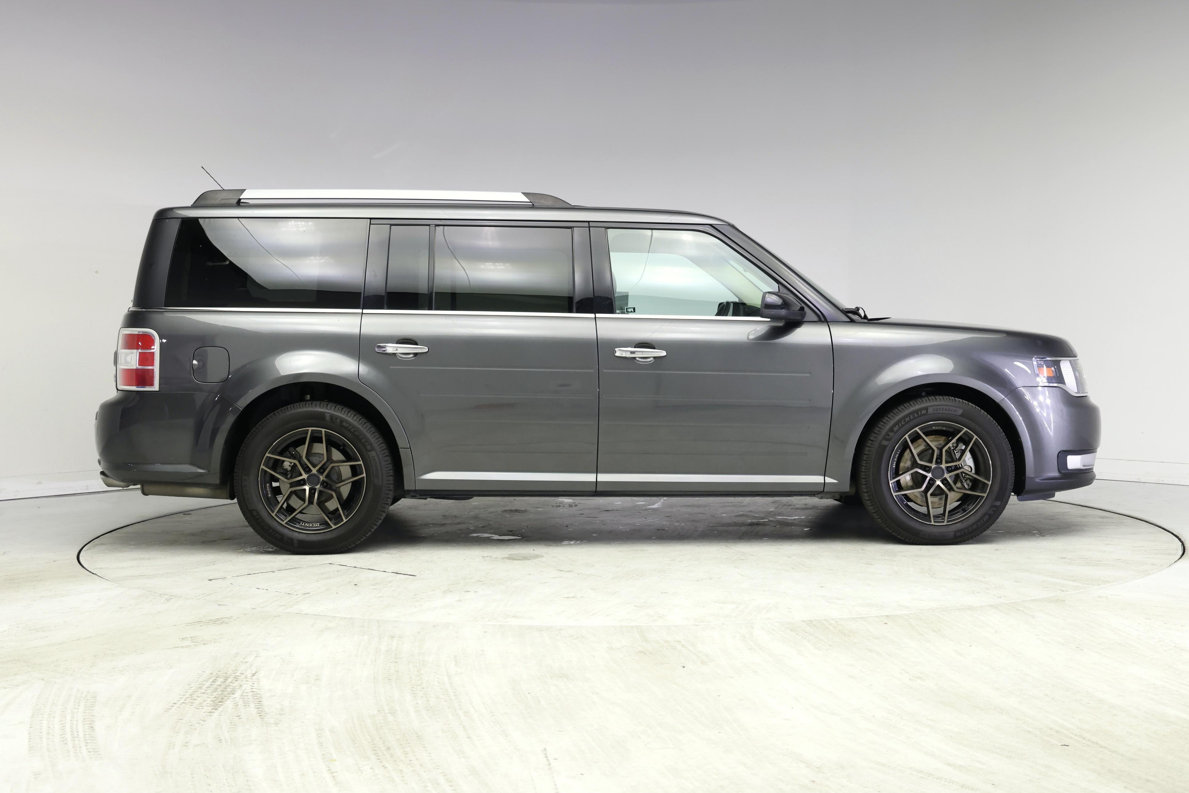 Thumbnail: 2019 Ford Flex - 7