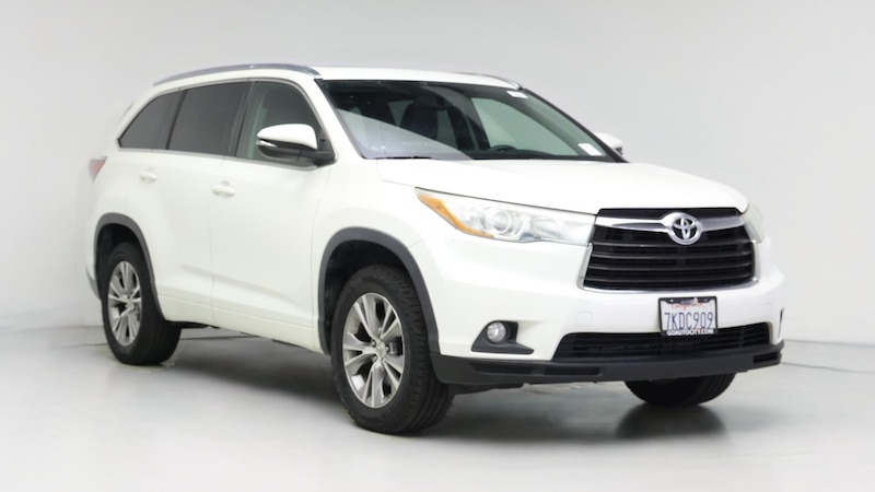2015 Toyota Highlander XLE Hero Image
