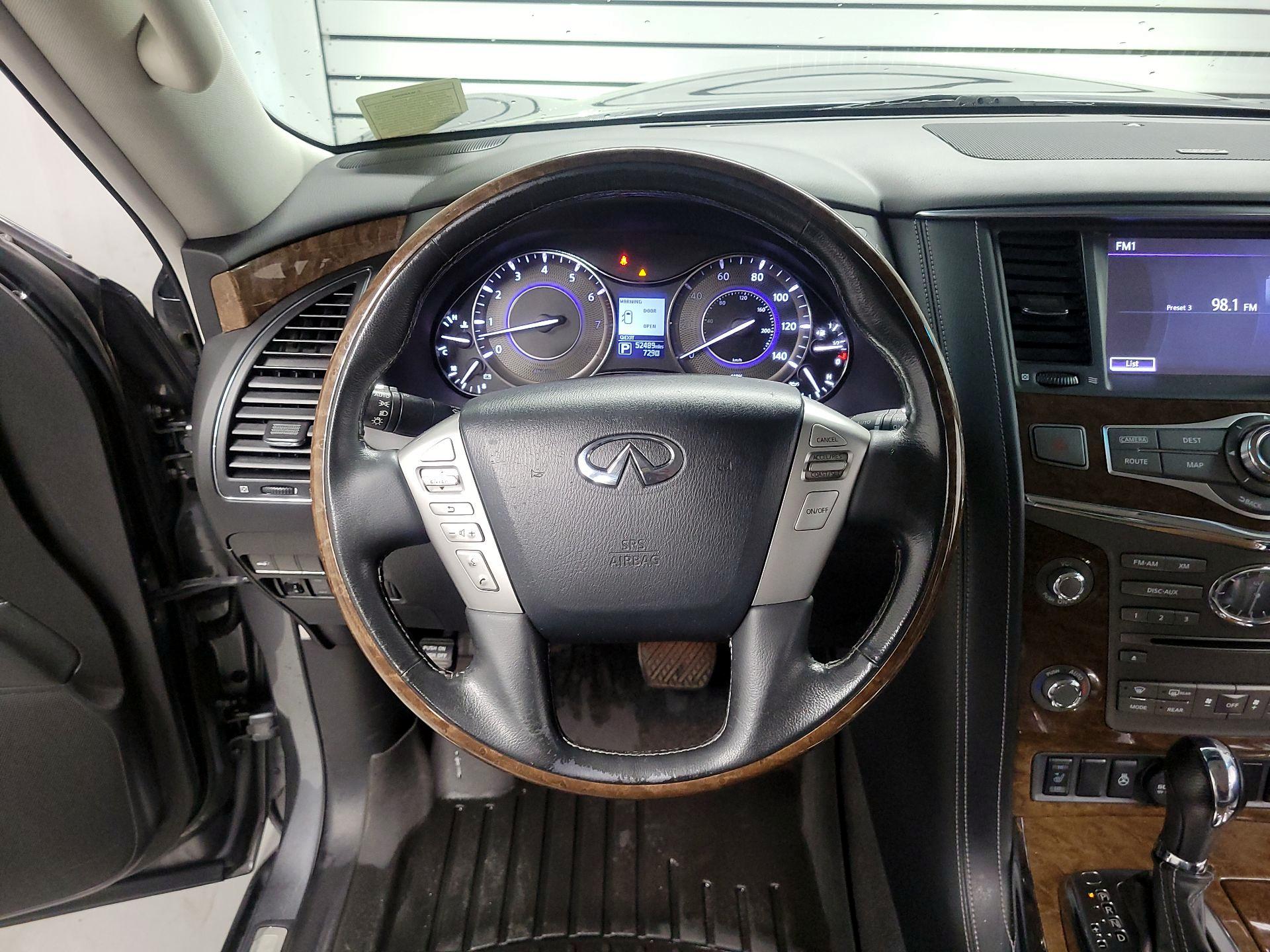 Thumbnail: 2017 INFINITI QX80 - 10