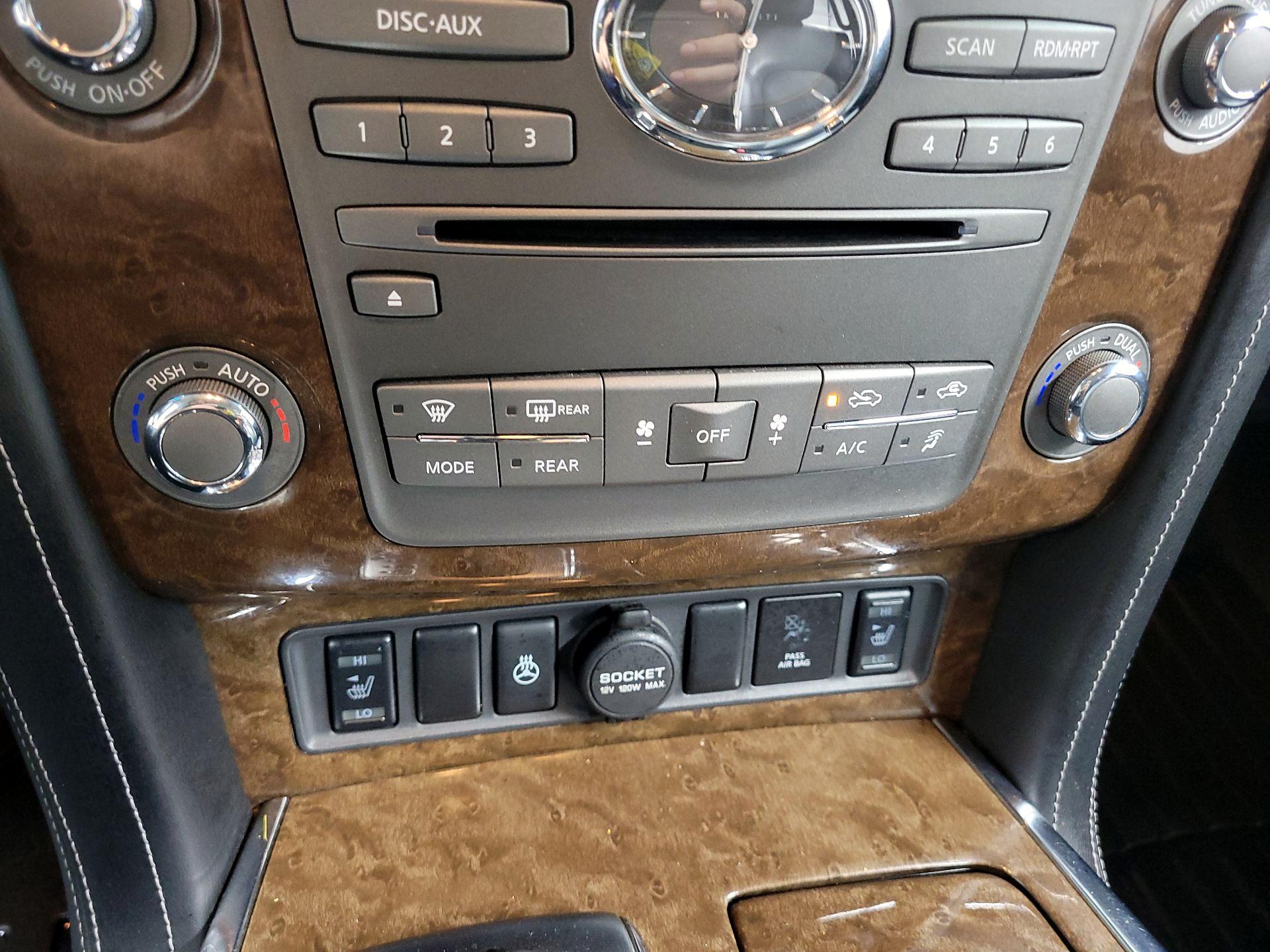 Thumbnail: 2017 INFINITI QX80 - 15