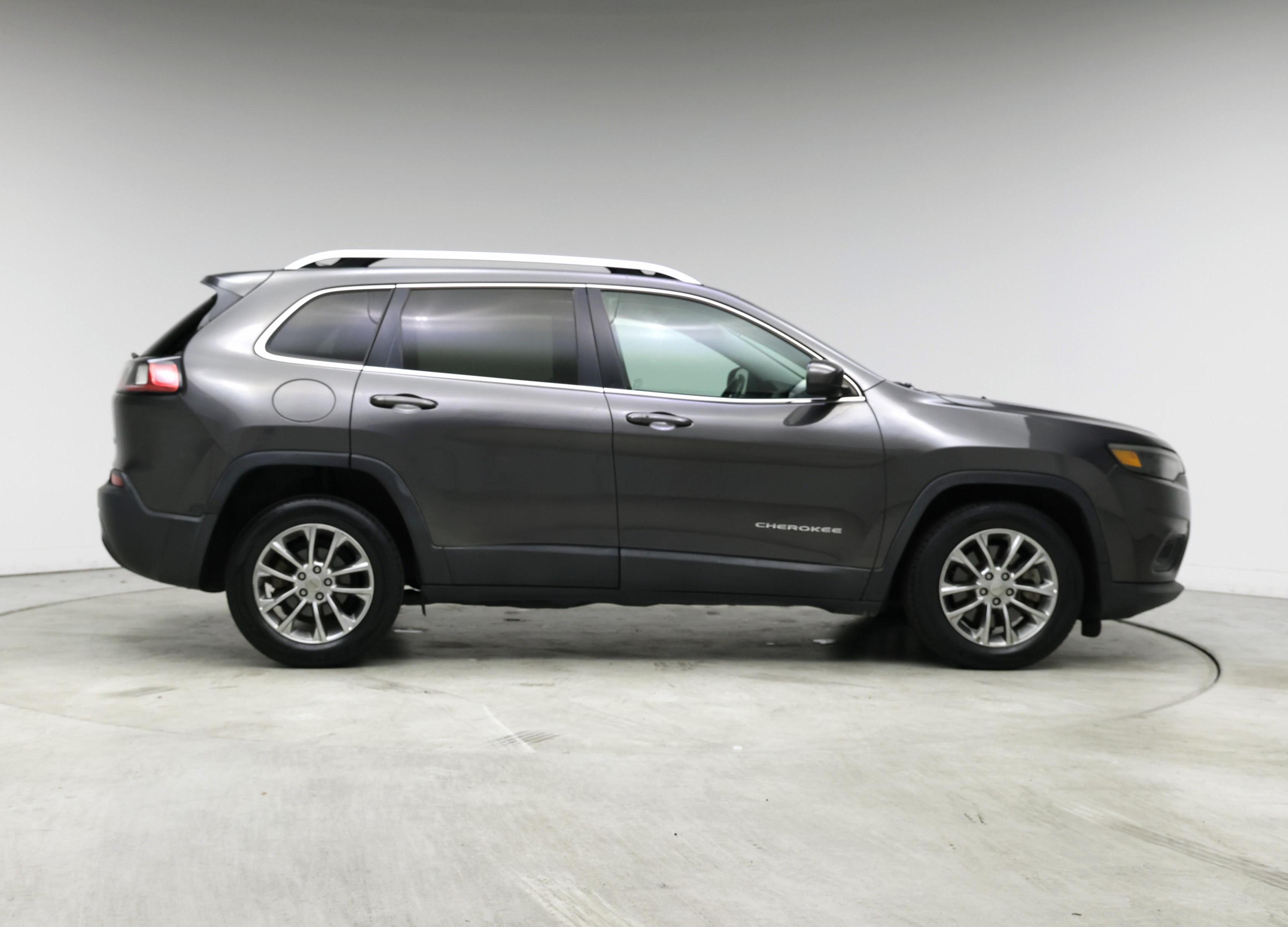 Thumbnail: 2019 Jeep Cherokee - 7