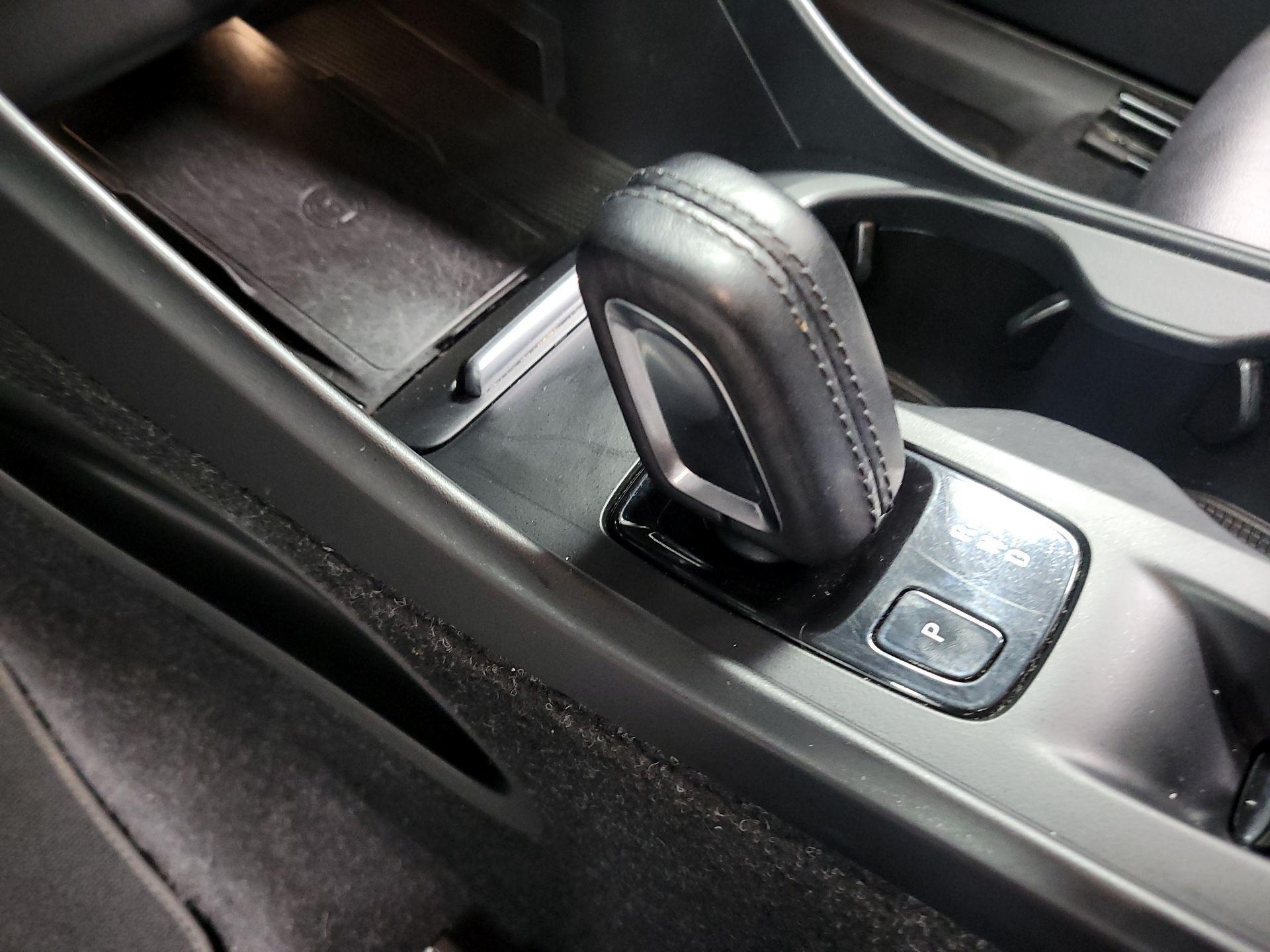 Thumbnail: 2019 Volvo XC40 - 16