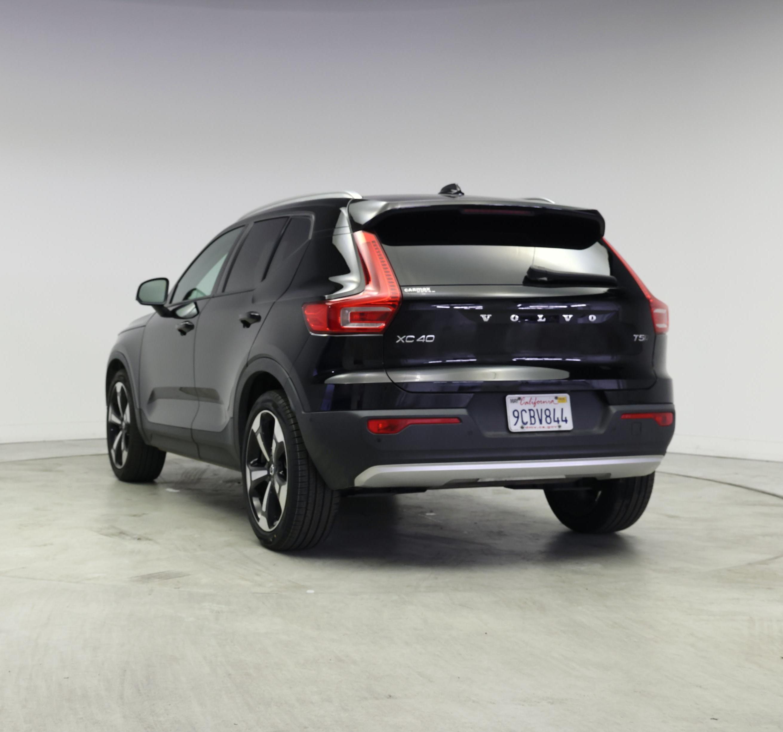 Thumbnail: 2019 Volvo XC40 - 2