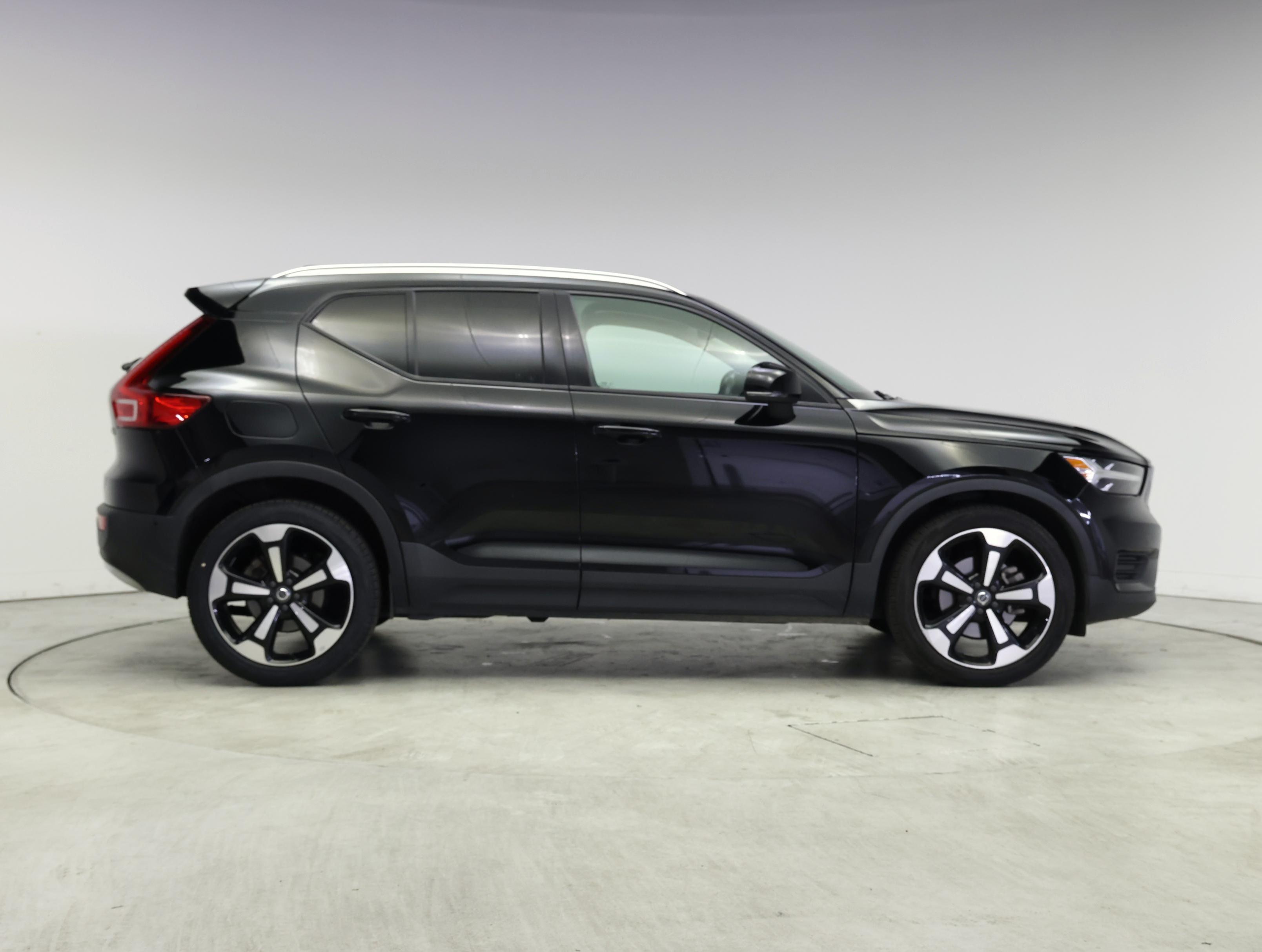 Thumbnail: 2019 Volvo XC40 - 7