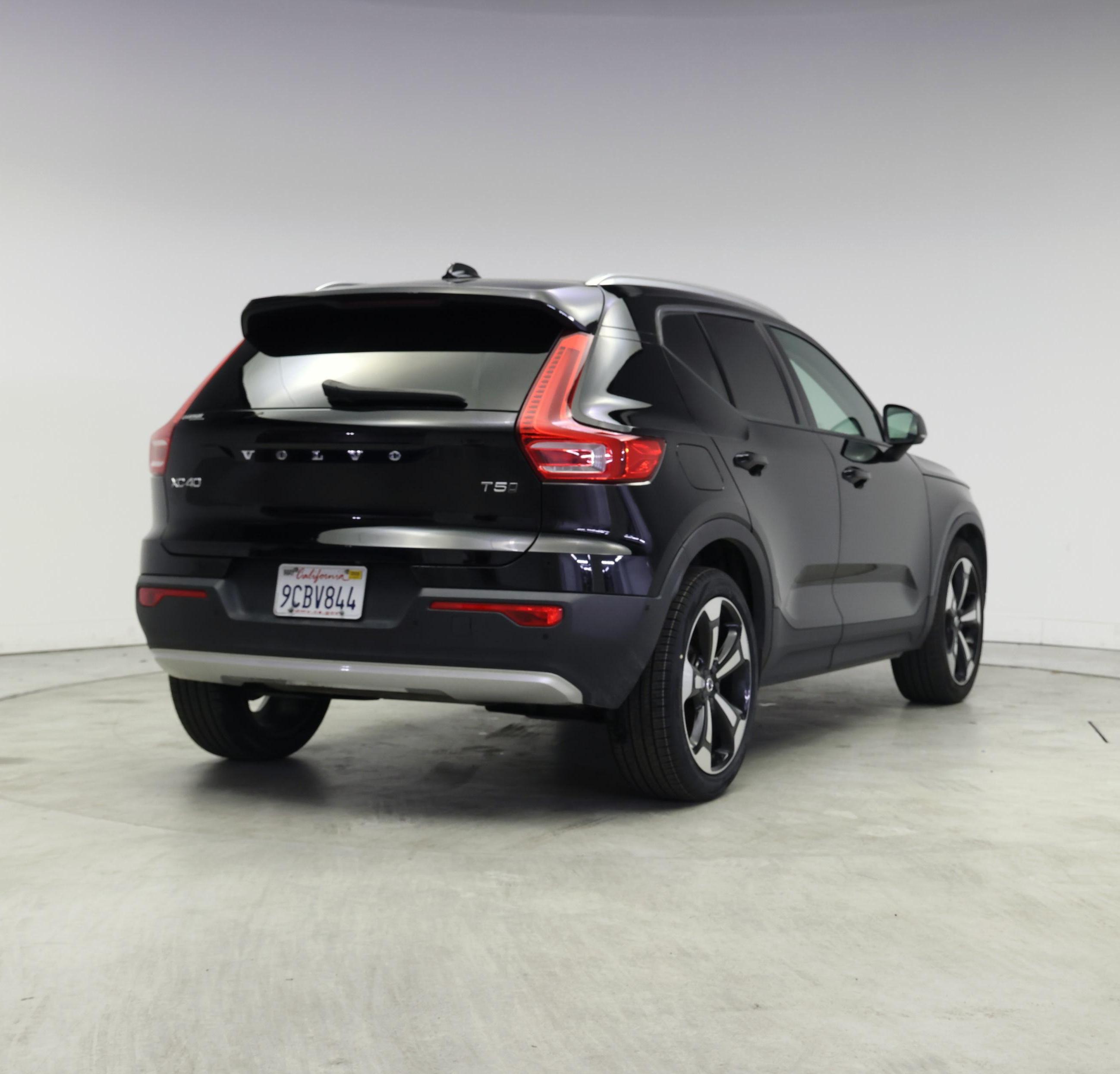 Thumbnail: 2019 Volvo XC40 - 8
