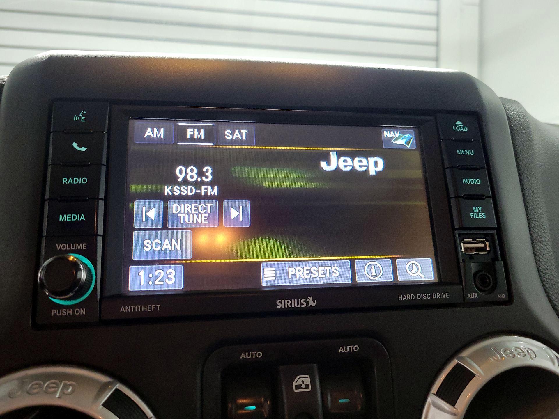 Thumbnail: 2017 Jeep Wrangler - 15