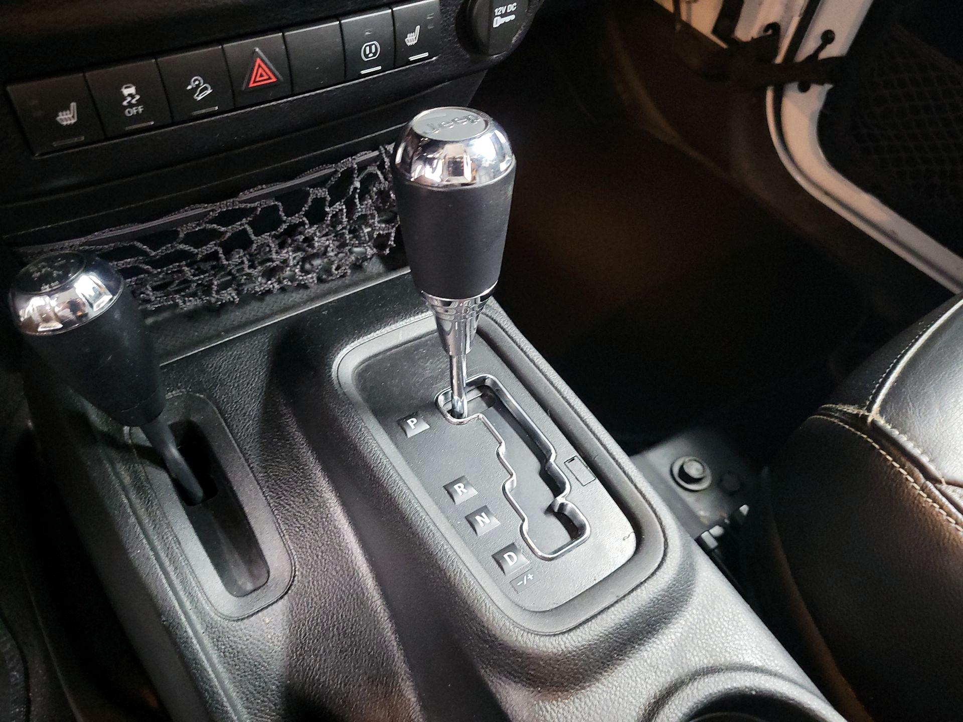 Thumbnail: 2017 Jeep Wrangler - 17