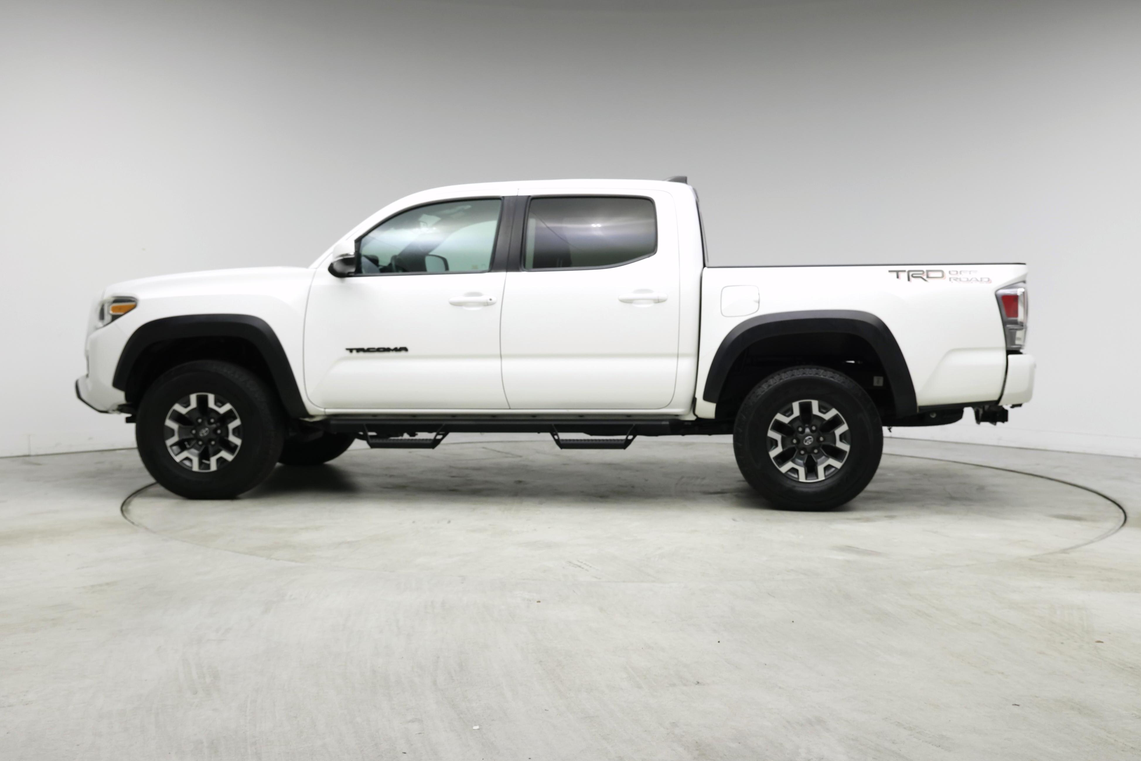 Thumbnail: 2021 Toyota Tacoma - 3