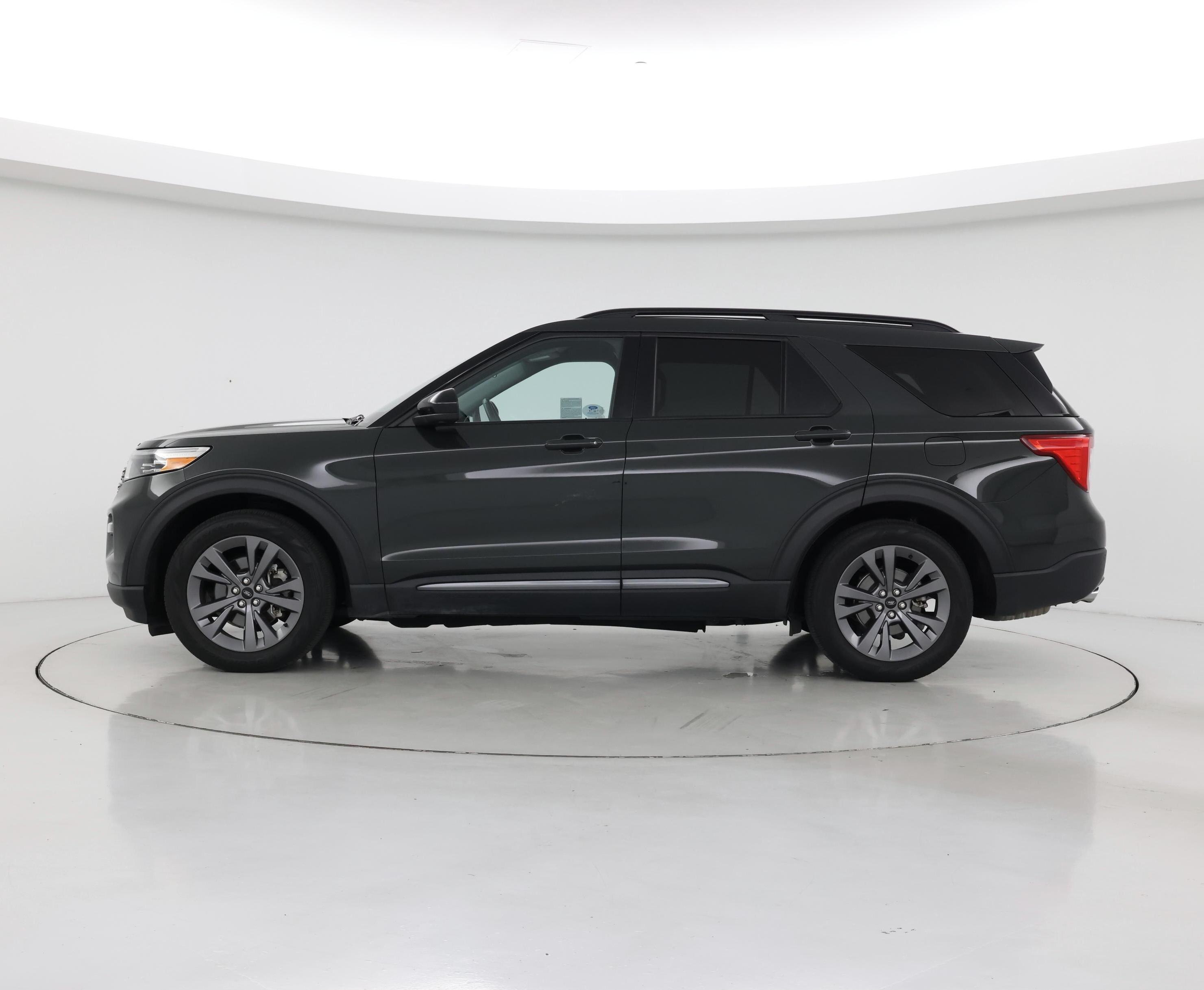 Thumbnail: 2023 Ford Explorer - 3