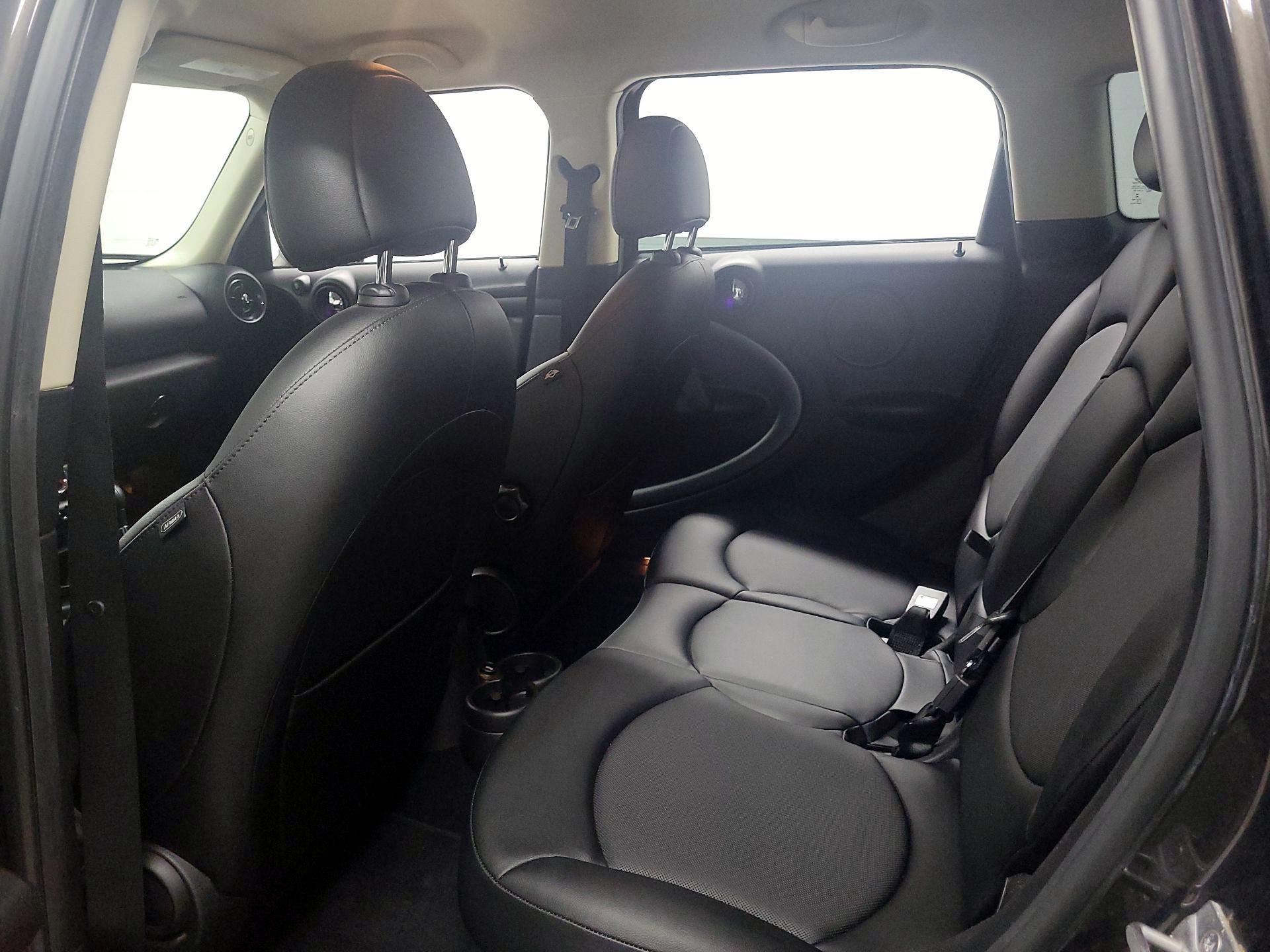 Thumbnail: 2015 MINI Cooper Countryman - 16