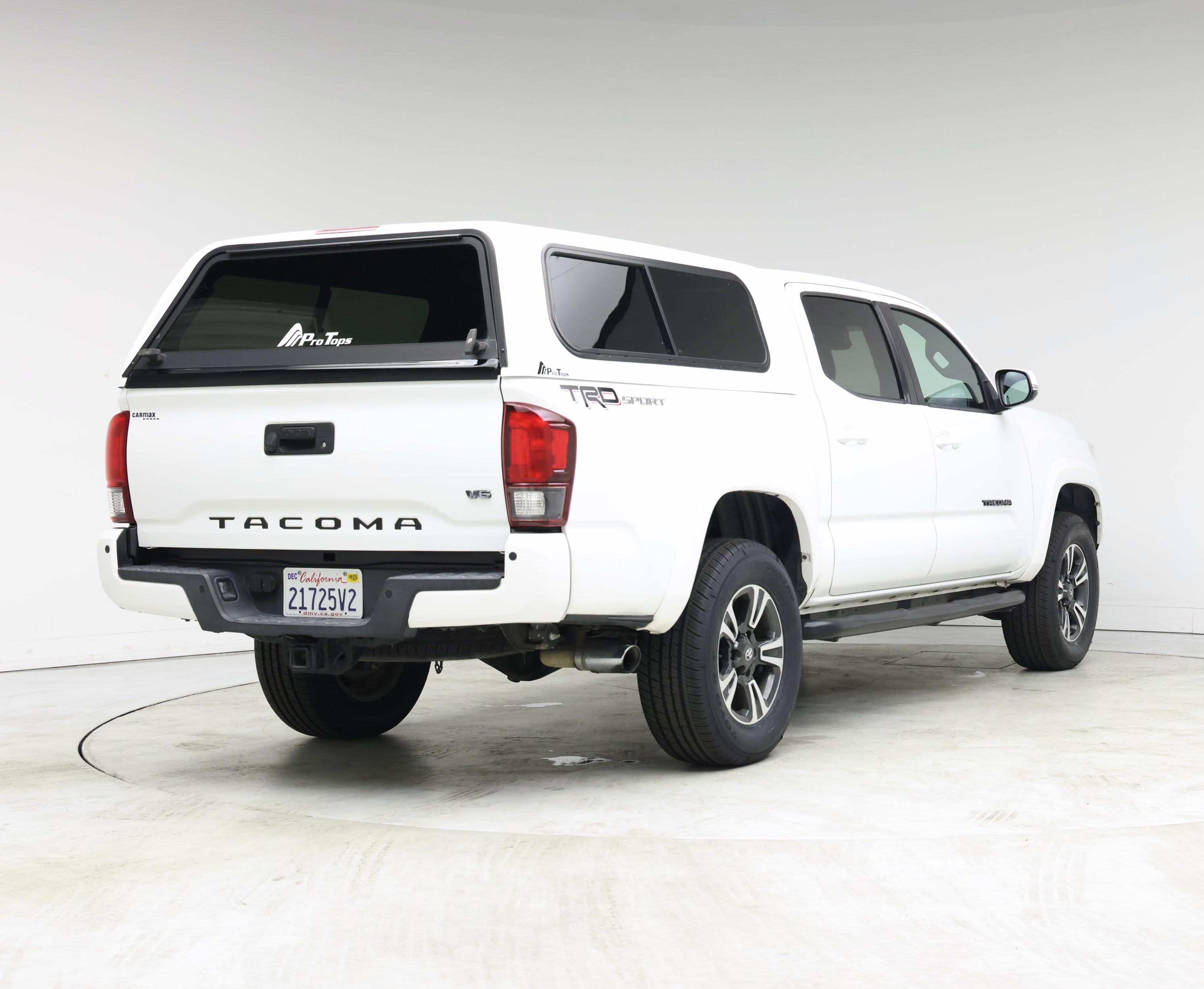 Thumbnail: 2019 Toyota Tacoma - 8