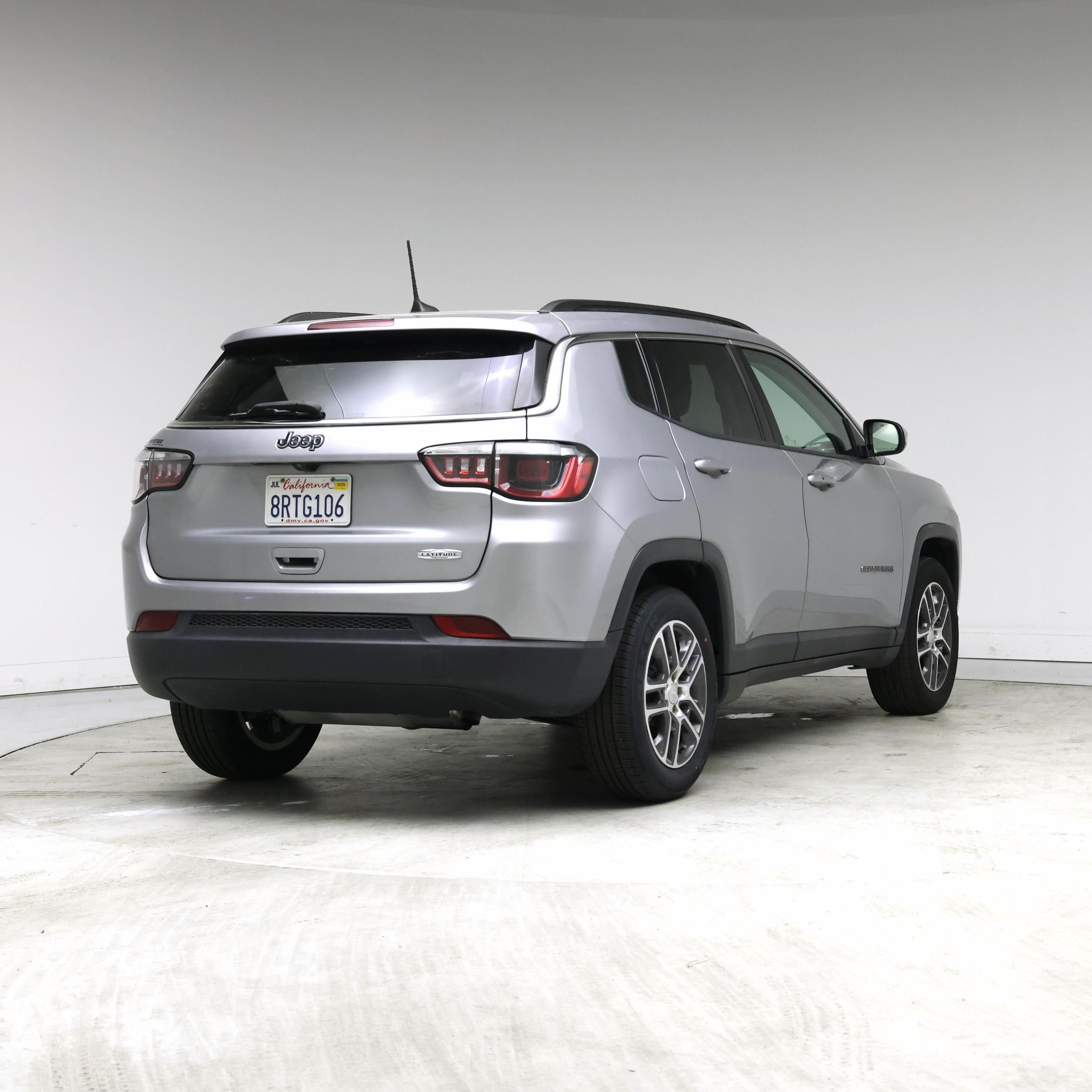 Thumbnail: 2020 Jeep Compass - 8