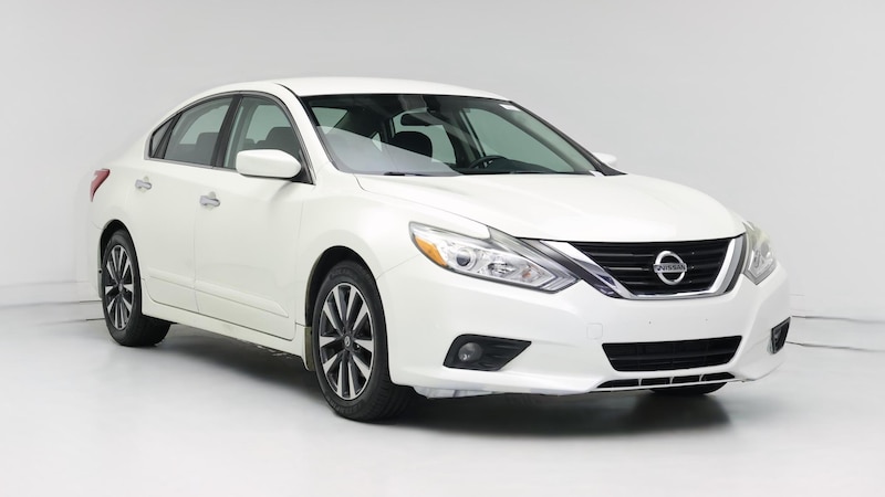 2016 Nissan Altima S Hero Image