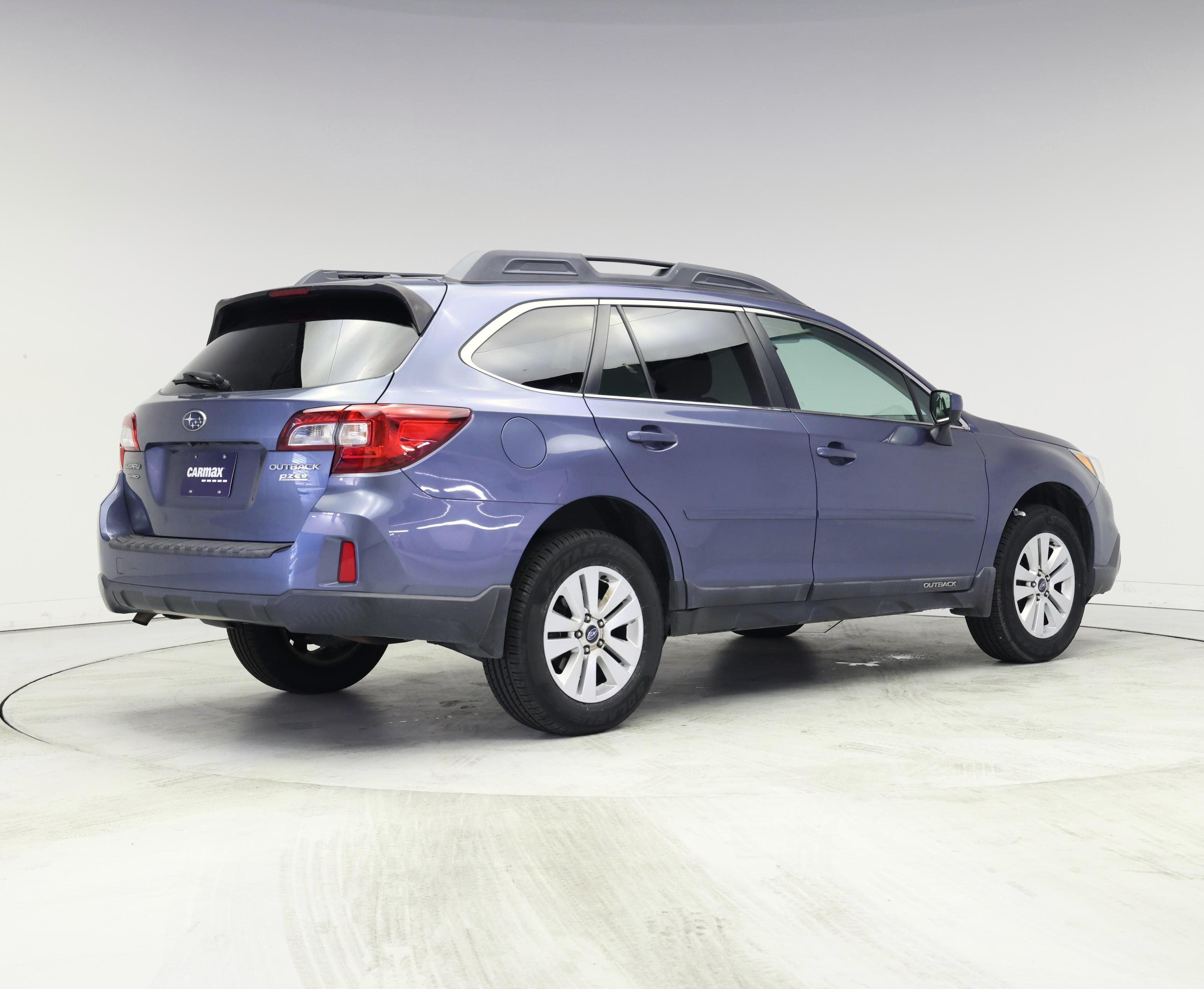 Thumbnail: 2015 Subaru Outback - 8