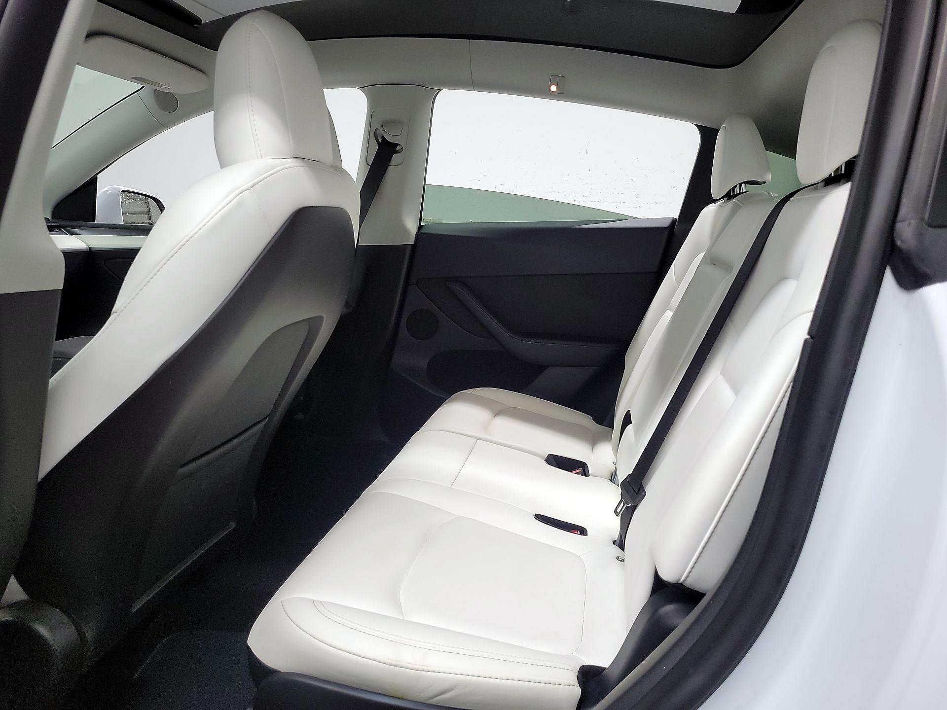 Thumbnail: 2022 Tesla Model Y - 17