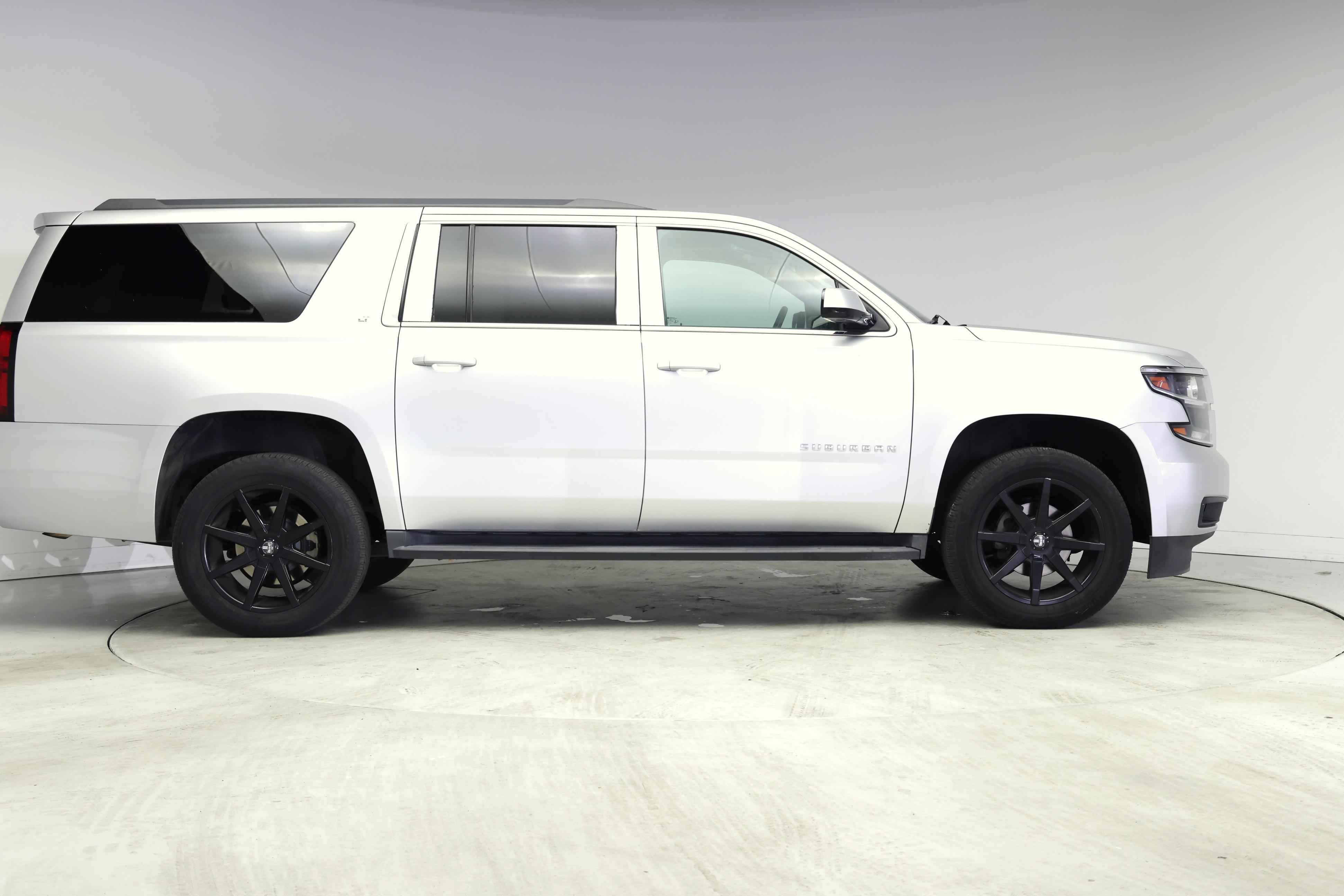 Thumbnail: 2018 Chevrolet Suburban - 7