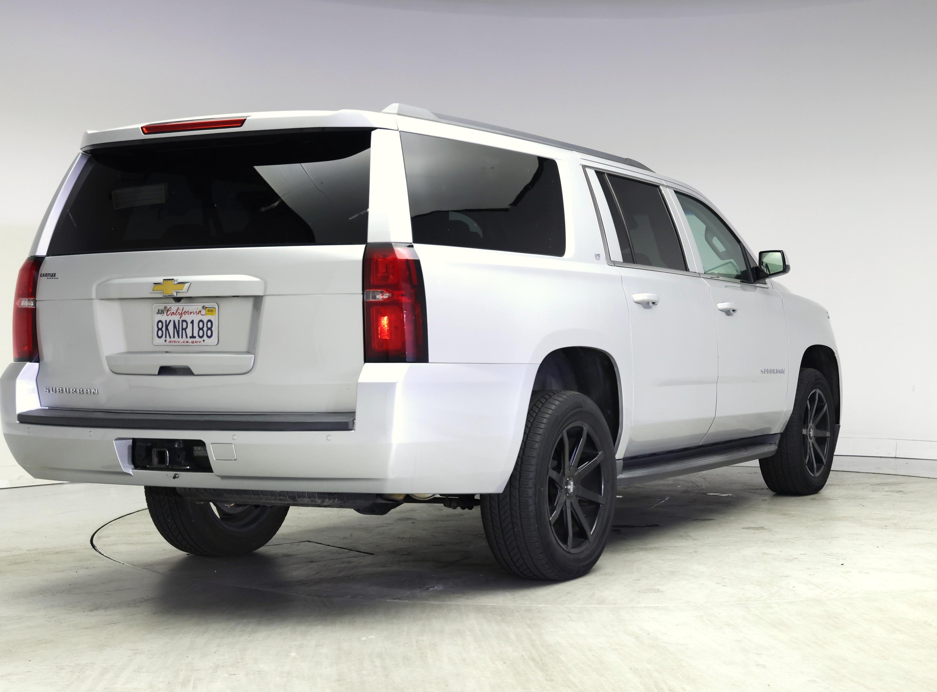 Thumbnail: 2018 Chevrolet Suburban - 8