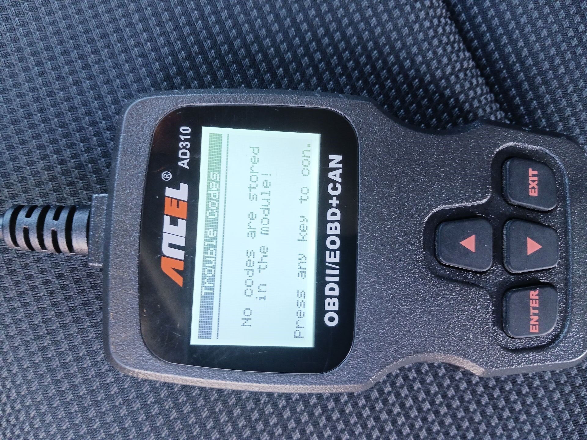 Thumbnail: 2019 Toyota RAV4 - 10