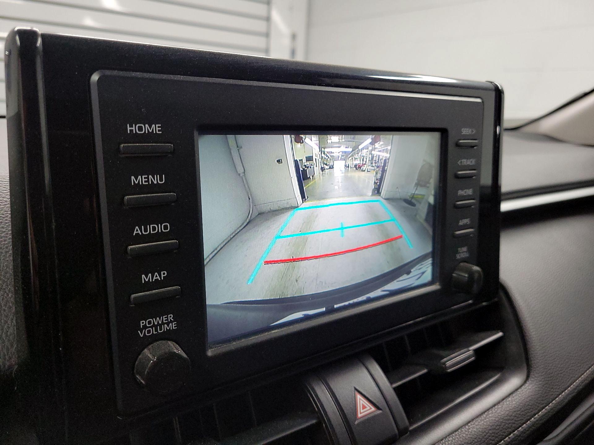 Thumbnail: 2019 Toyota RAV4 - 15