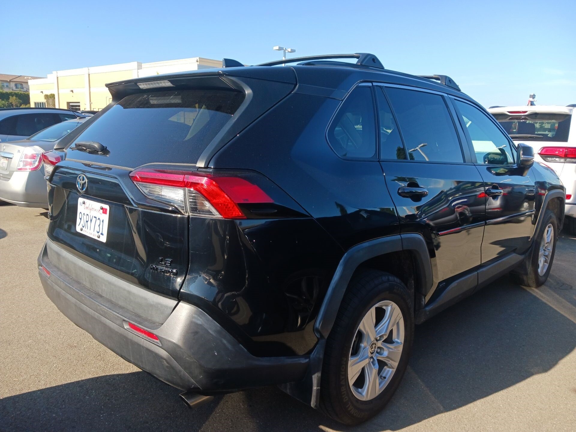 Thumbnail: 2019 Toyota RAV4 - 3