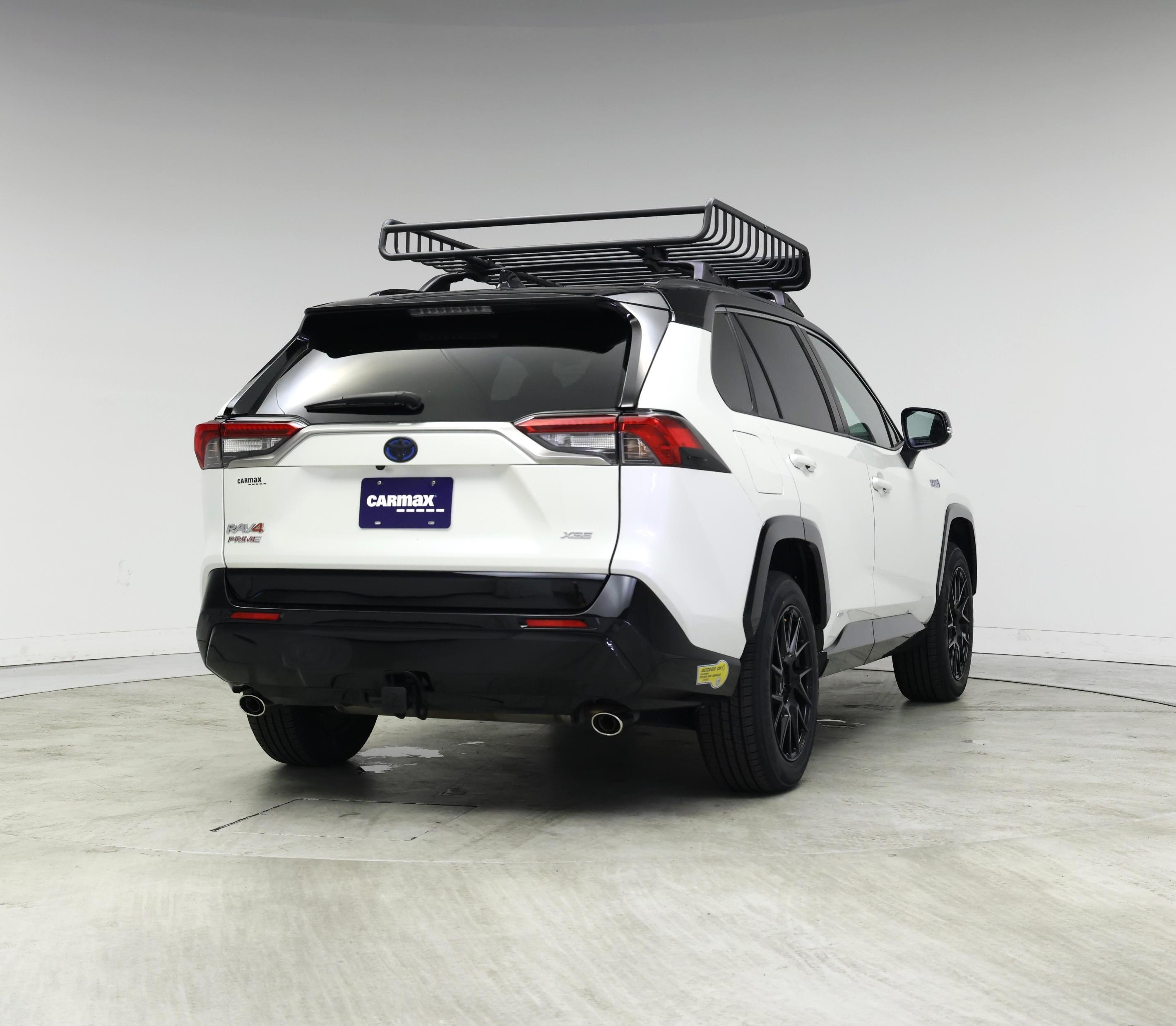 Thumbnail: 2021 Toyota RAV4 - 8
