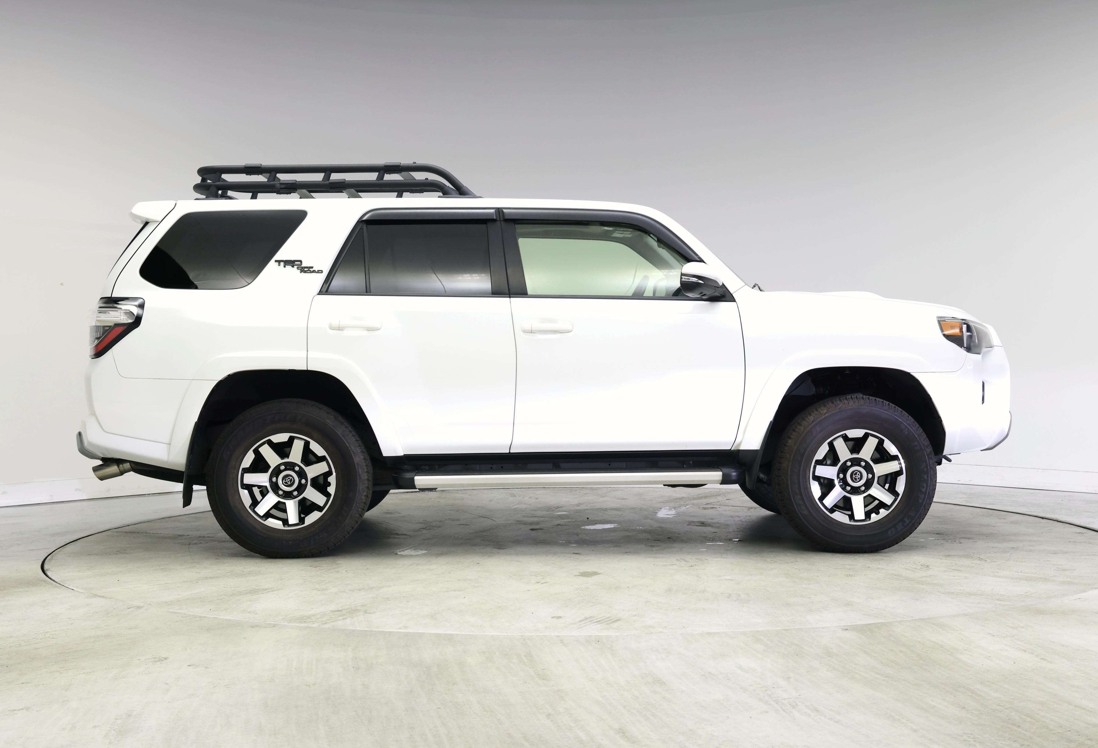 Thumbnail: 2022 Toyota 4Runner - 7