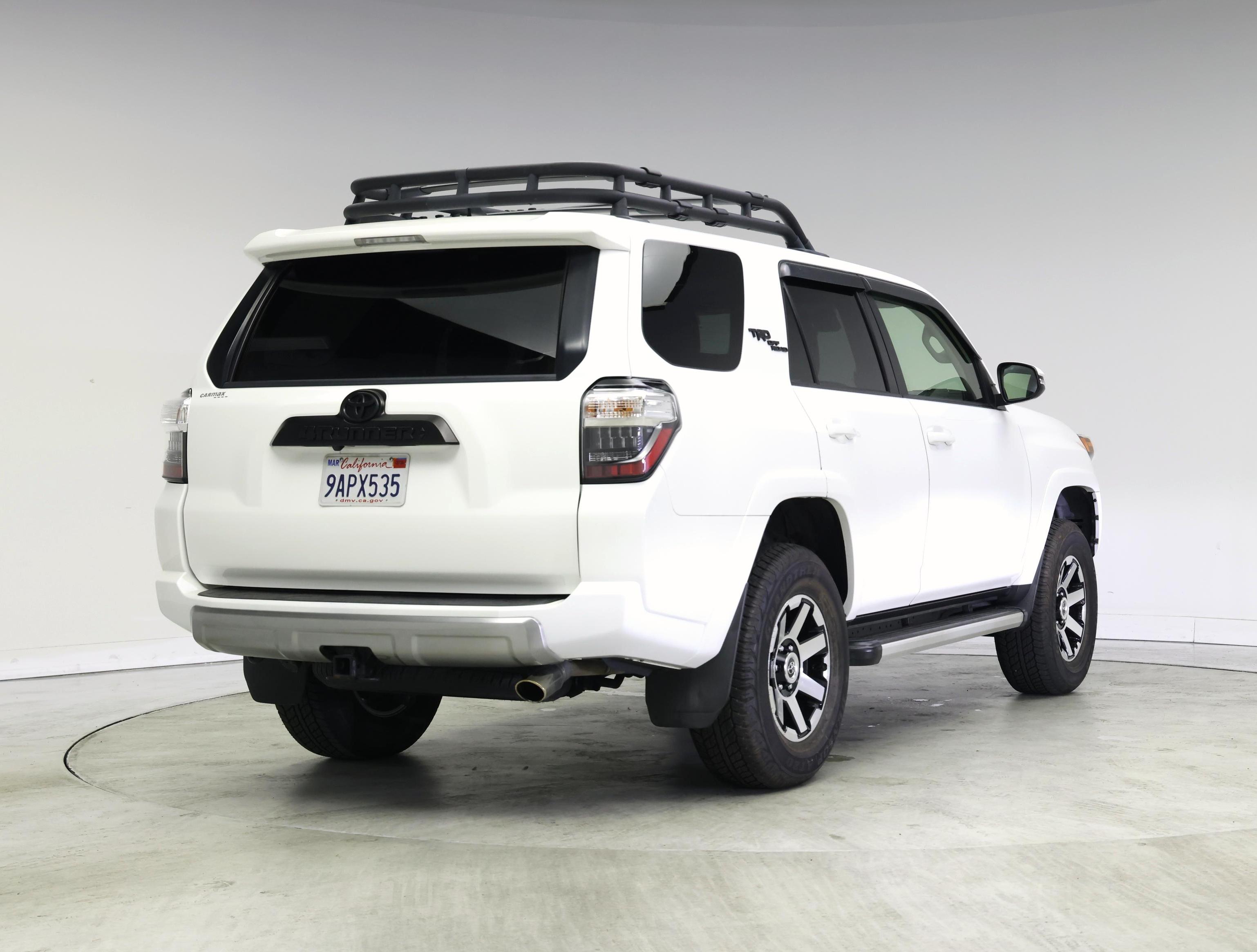 Thumbnail: 2022 Toyota 4Runner - 8