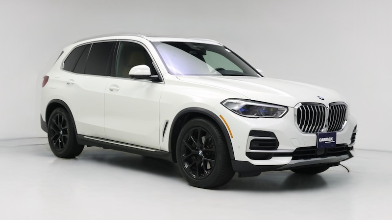 2022 BMW X5 sDrive40i Hero Image