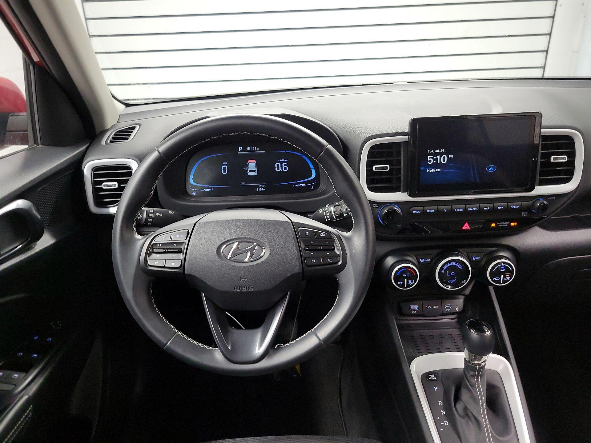 Thumbnail: 2023 Hyundai Venue - 10