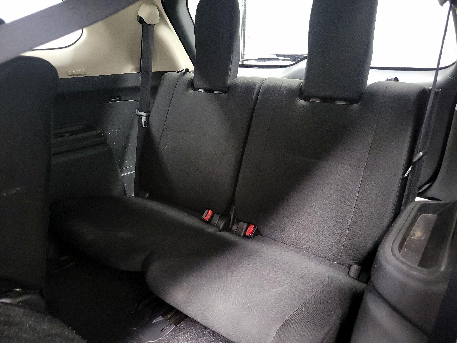 Thumbnail: 2019 Mitsubishi Outlander - 17