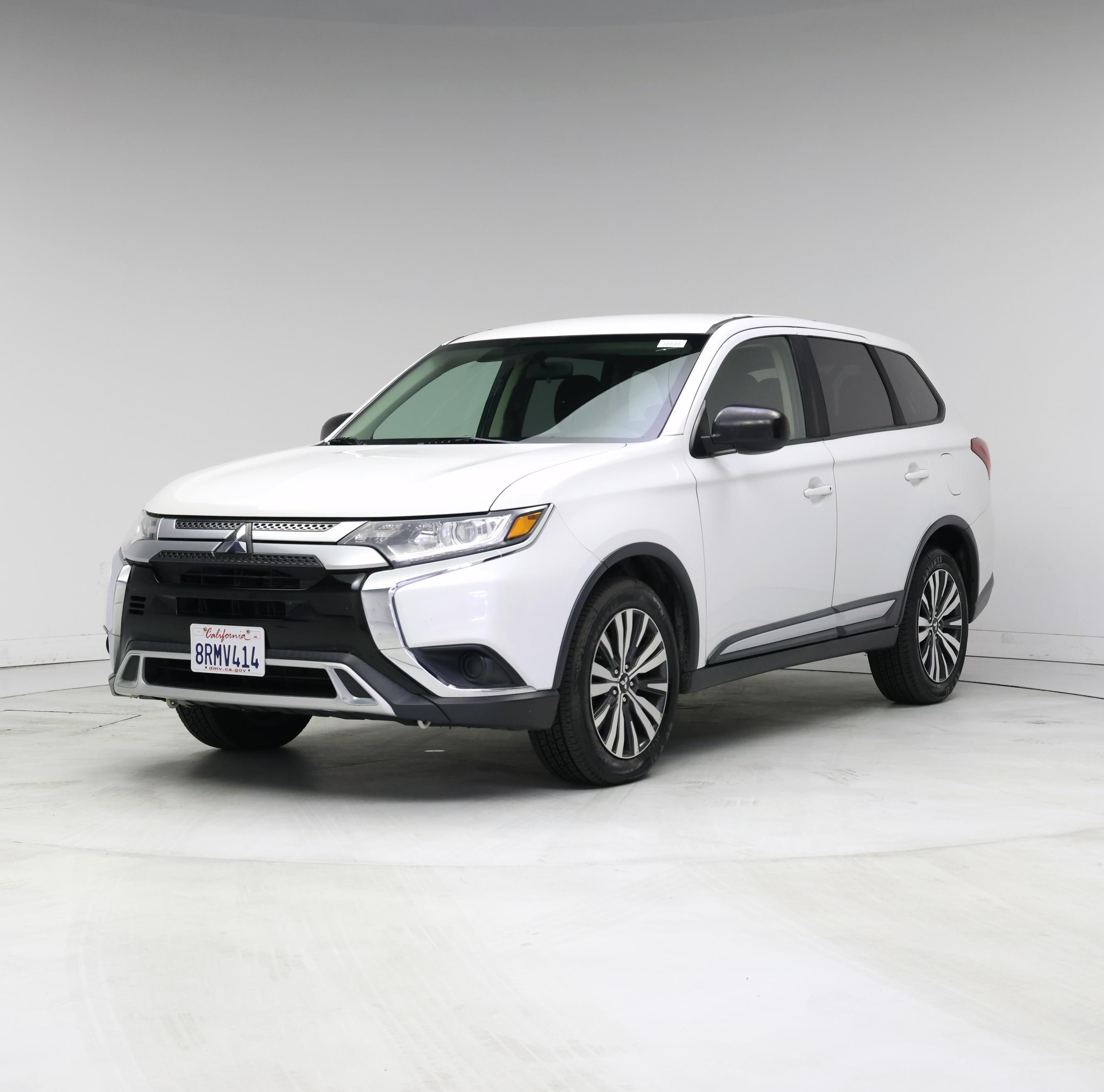 Thumbnail: 2019 Mitsubishi Outlander - 4