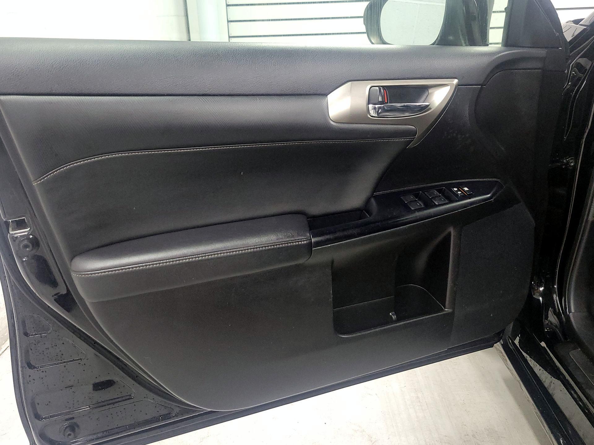 Thumbnail: 2016 Lexus CT - 12
