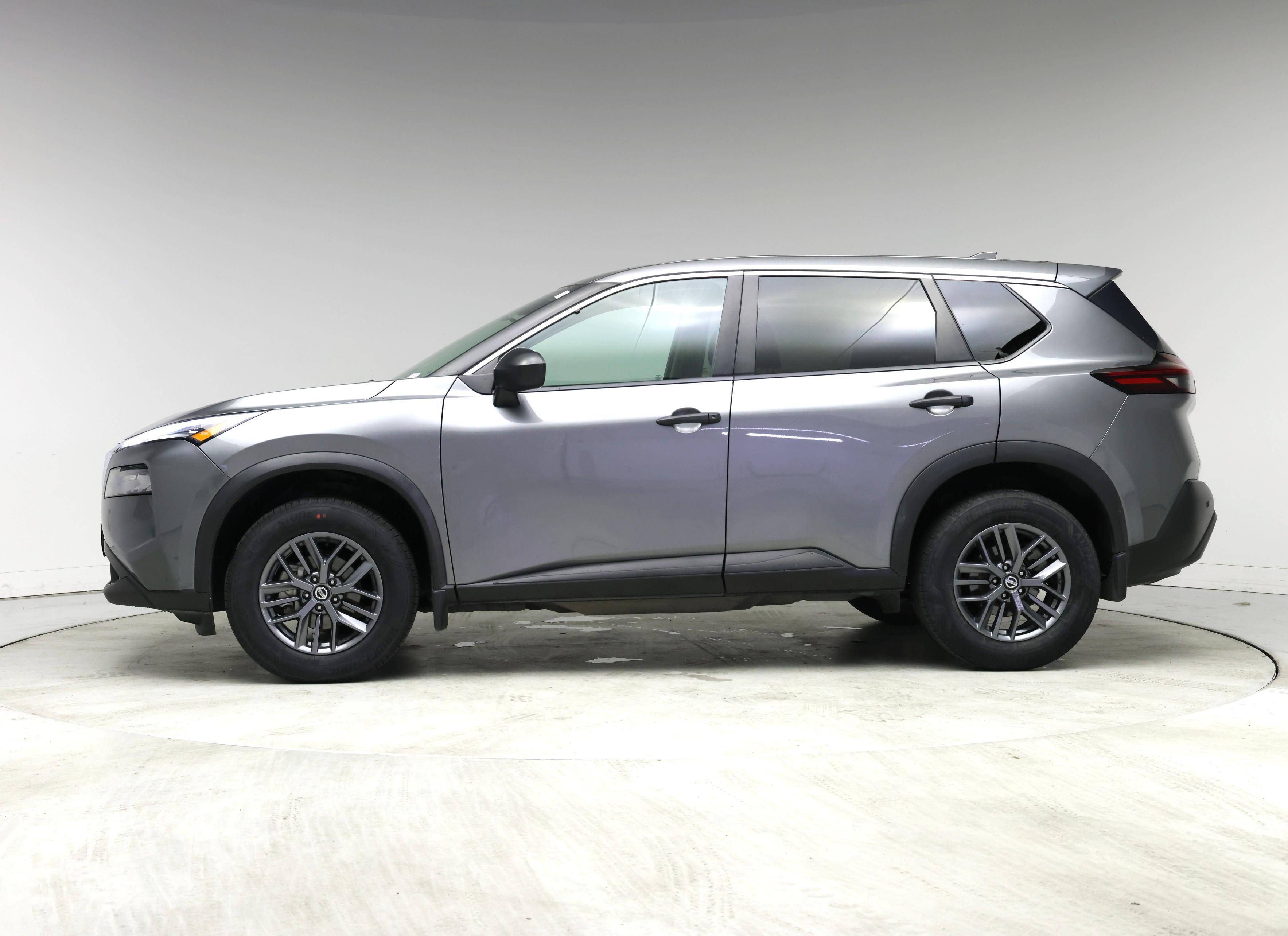 Thumbnail: 2021 Nissan Rogue - 3