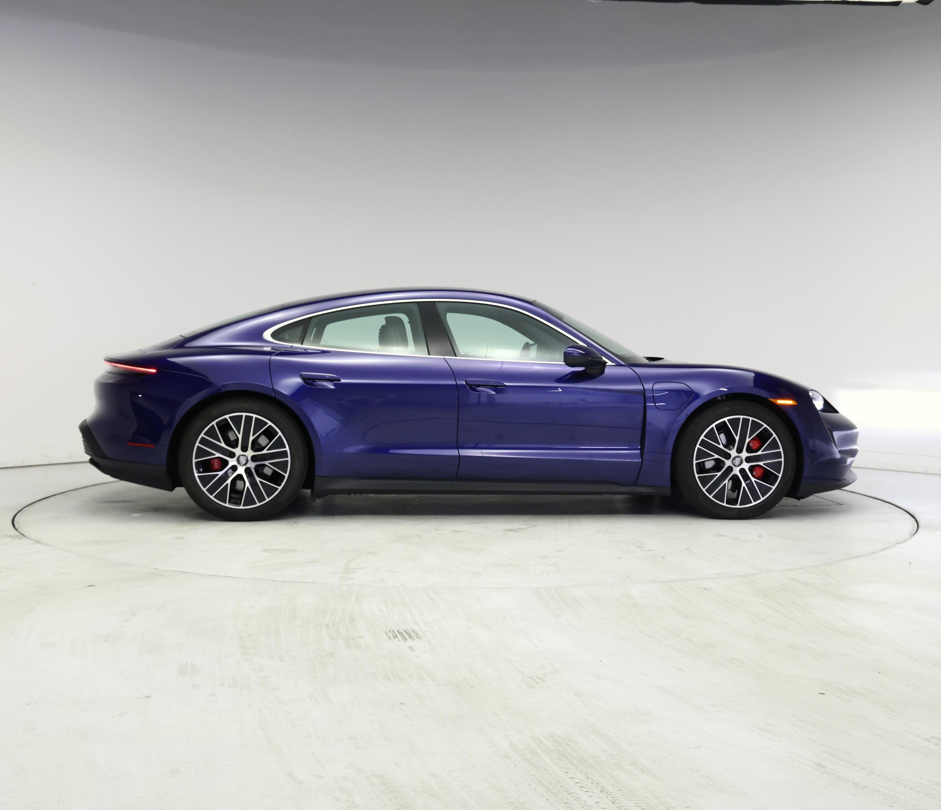 Thumbnail: 2022 Porsche Taycan - 7
