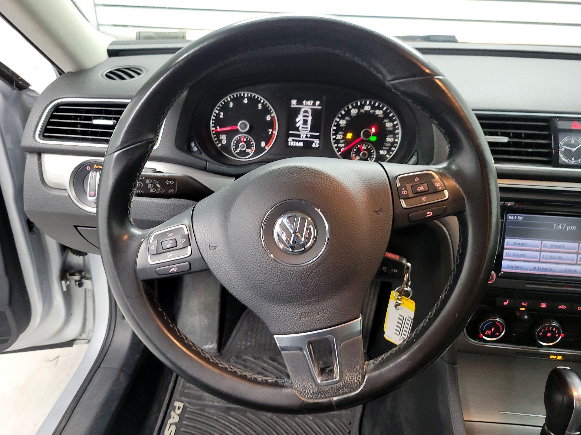Thumbnail: 2015 Volkswagen Passat - 10