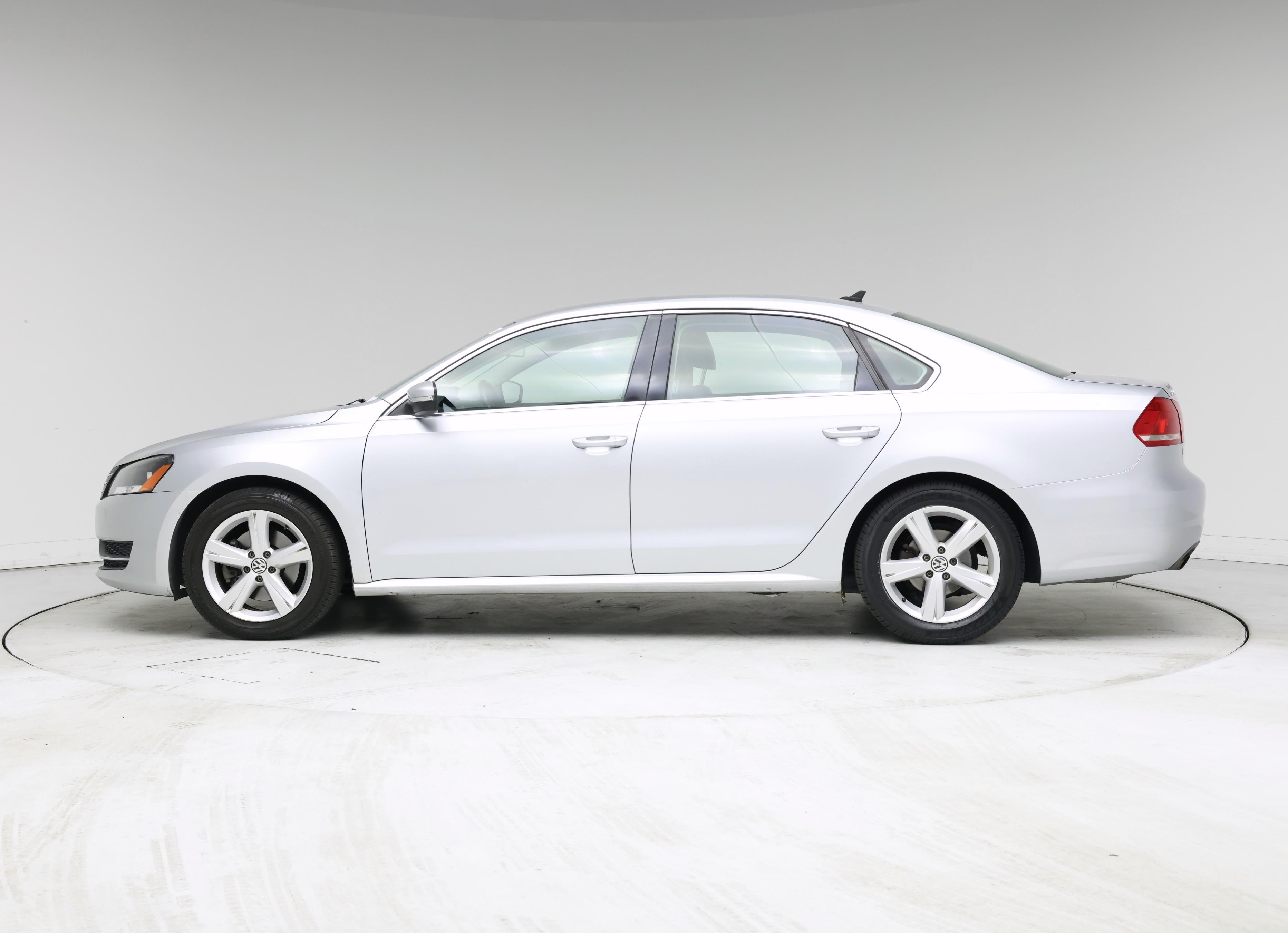 Thumbnail: 2015 Volkswagen Passat - 3