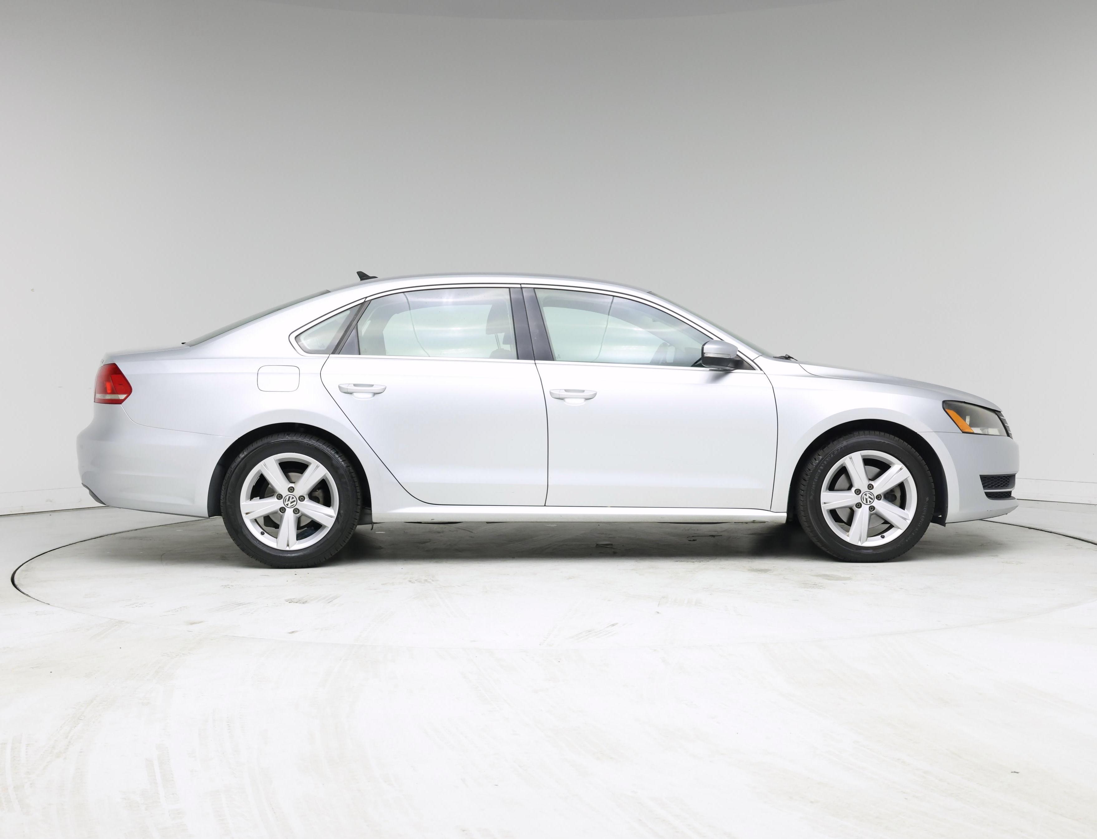 Thumbnail: 2015 Volkswagen Passat - 7
