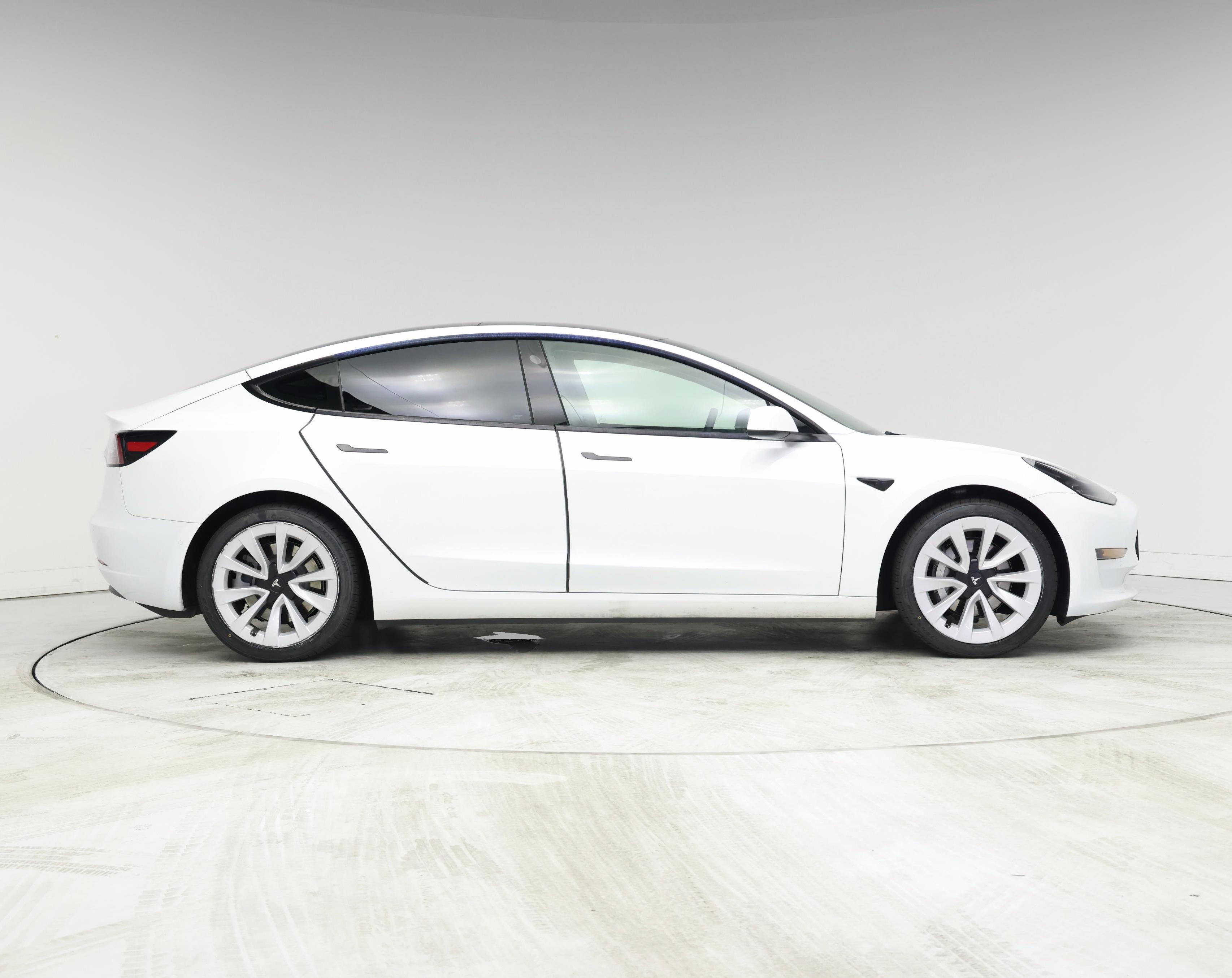 Thumbnail: 2021 Tesla Model 3 - 7