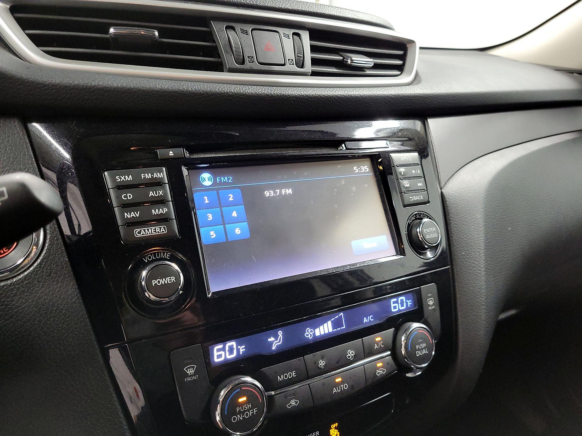 Thumbnail: 2014 Nissan Rogue - 16