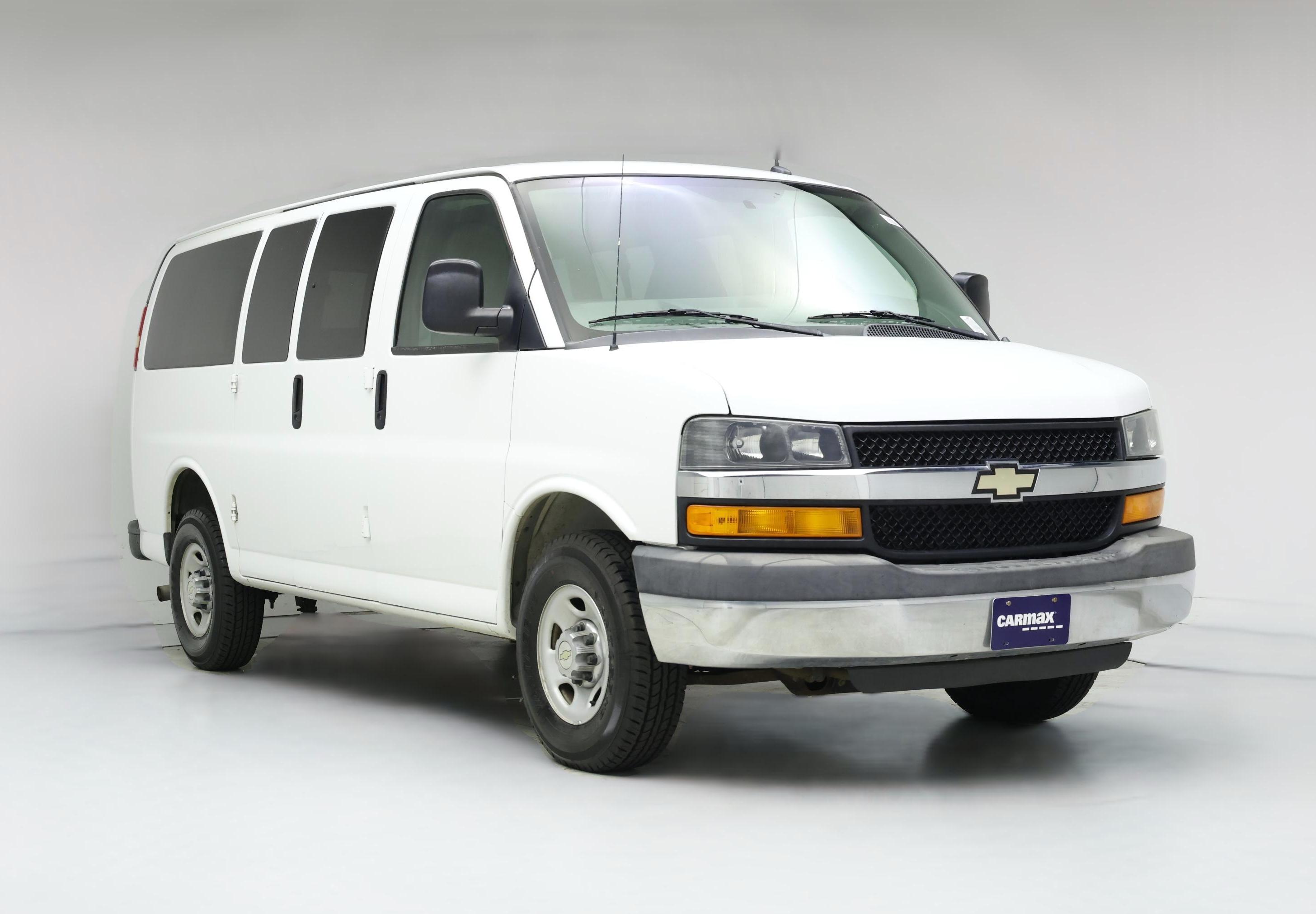 Thumbnail: 2015 Chevrolet Express - 1