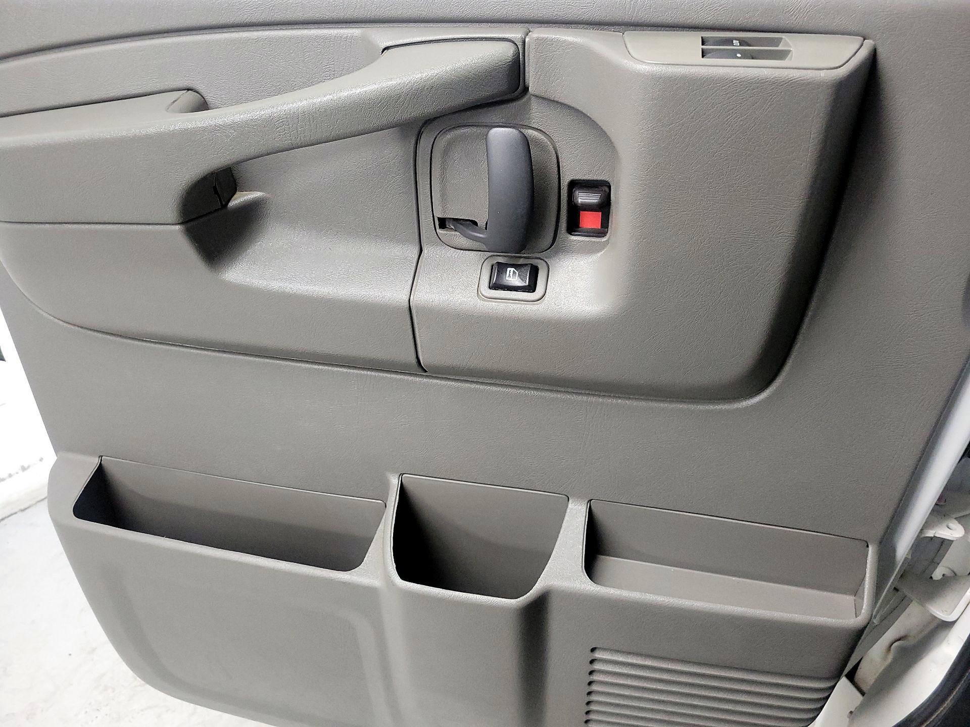 Thumbnail: 2015 Chevrolet Express - 12