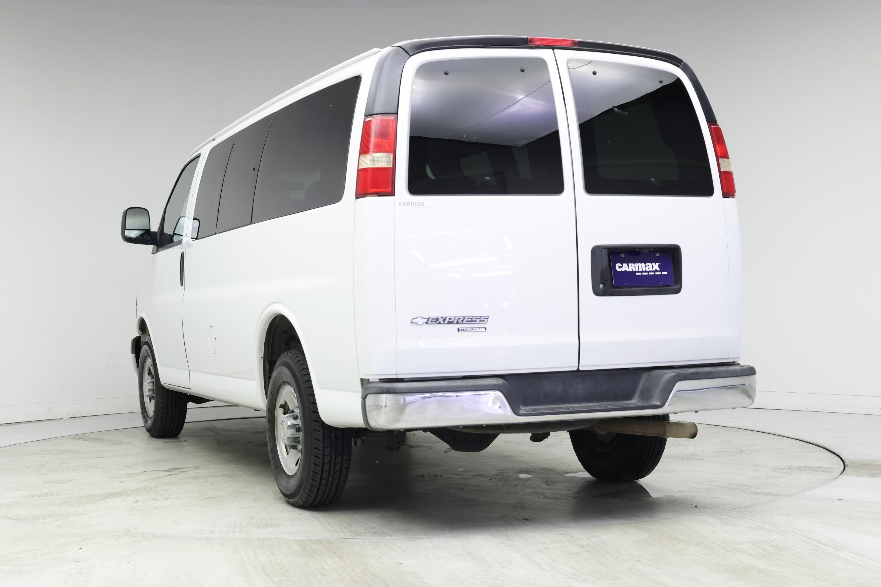 Thumbnail: 2015 Chevrolet Express - 2