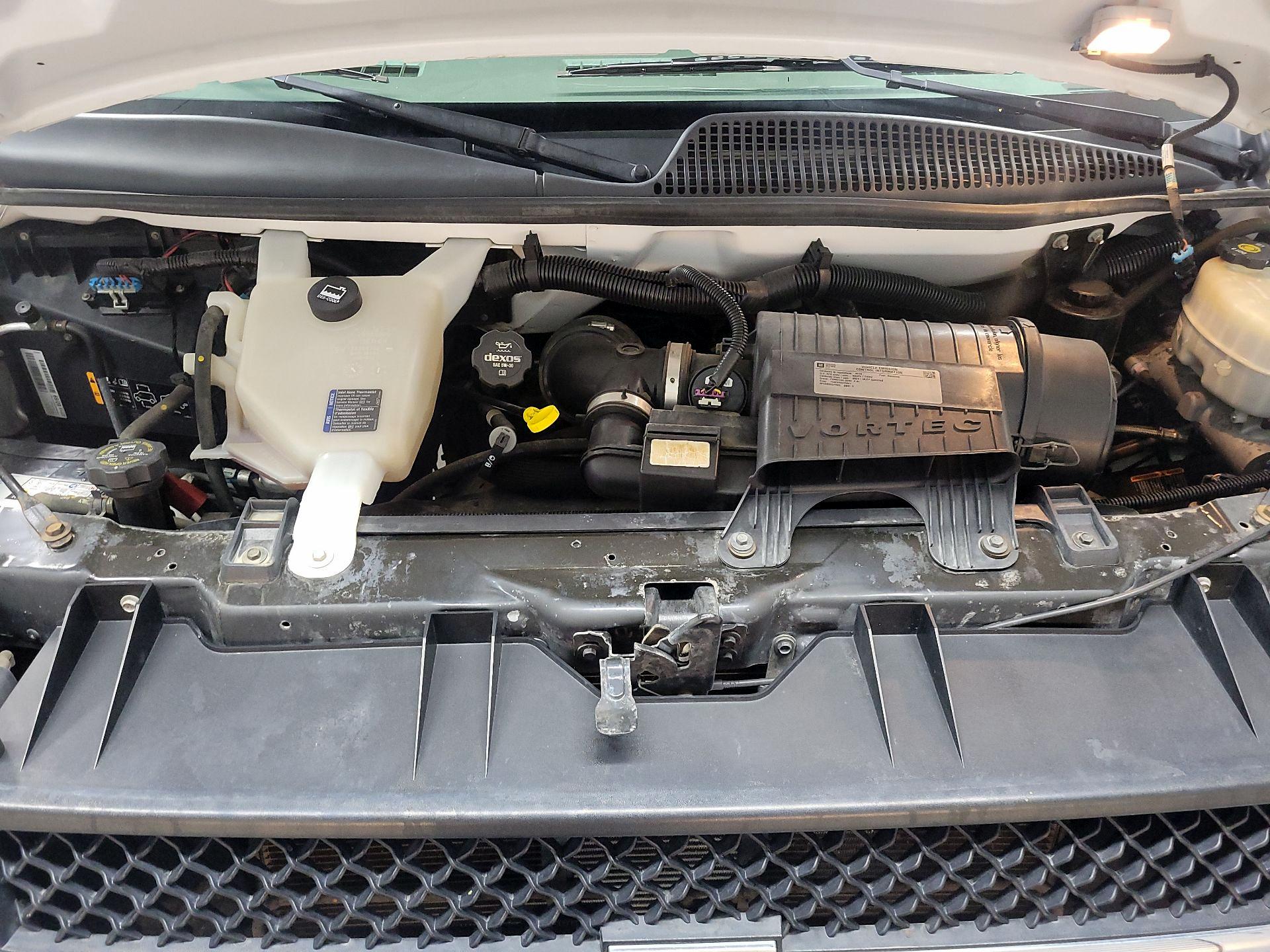 Thumbnail: 2015 Chevrolet Express - 19