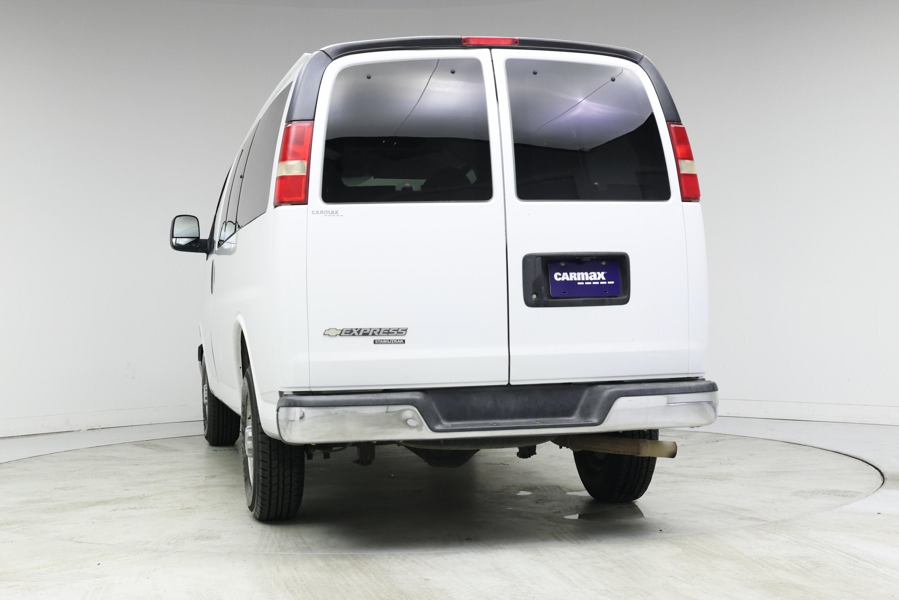 Thumbnail: 2015 Chevrolet Express - 6