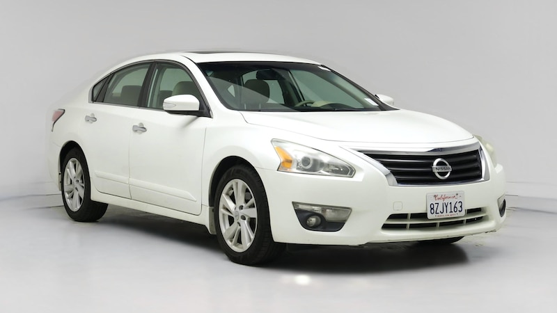 2015 Nissan Altima SV Hero Image